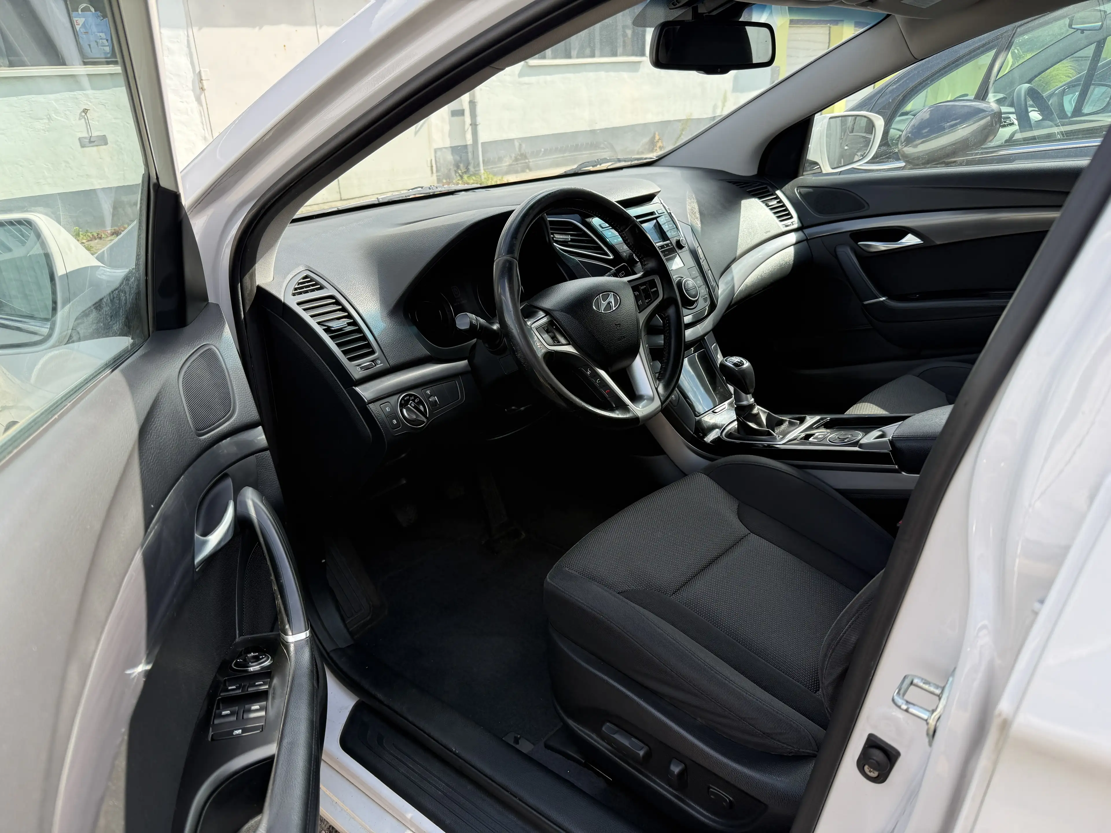 Hyundai i40 5 Star Edition World Cup Fifa 2014 — photo 4
