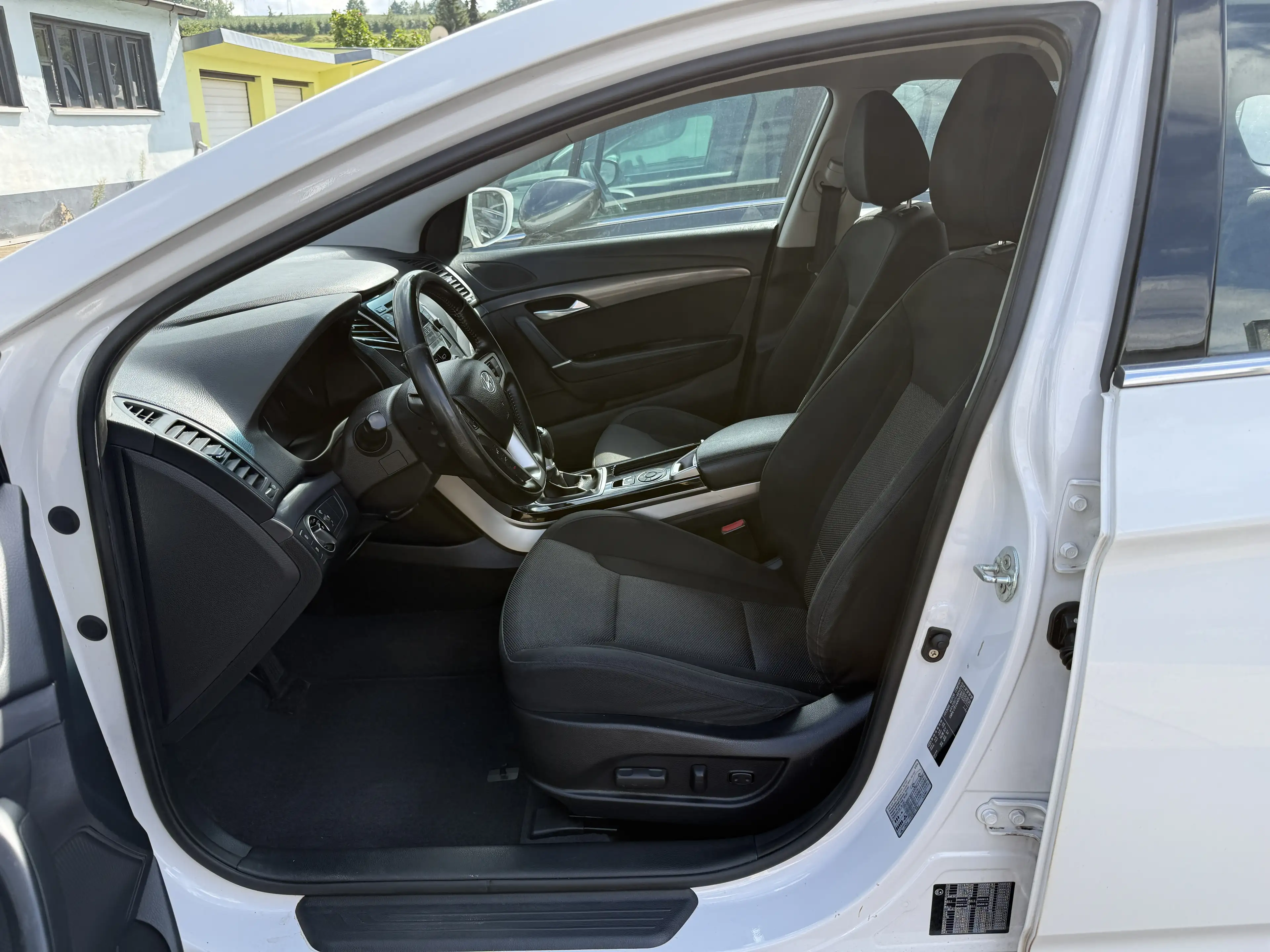 Hyundai i40 5 Star Edition World Cup Fifa 2014 — photo 5