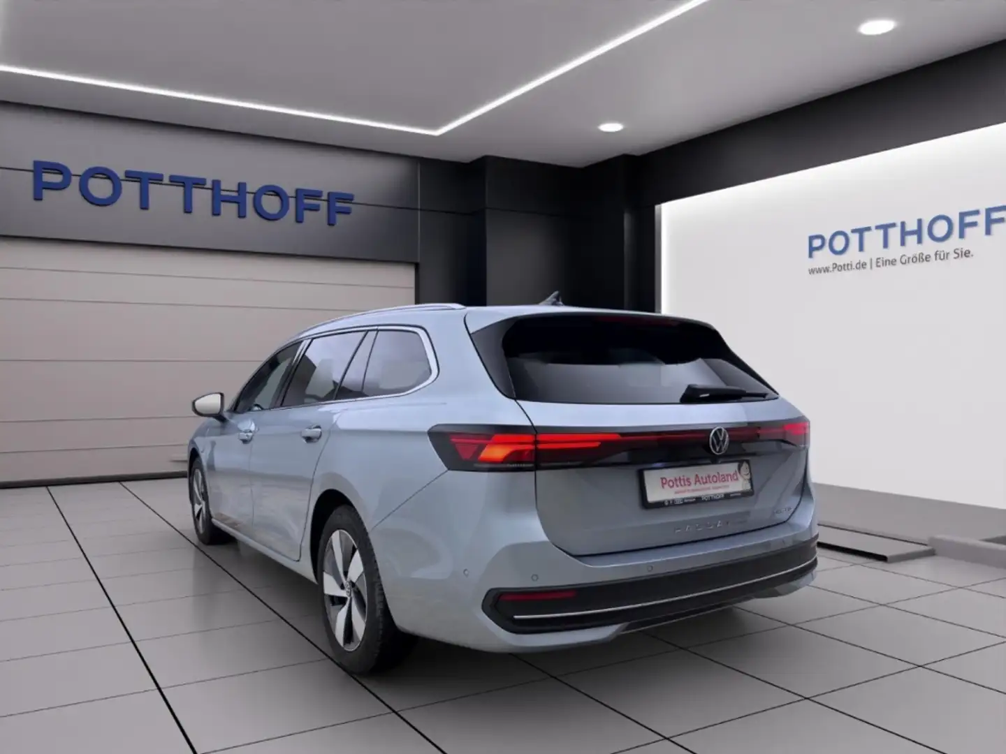 Volkswagen Passat Variant 1.5 TSI eHybrid DSG BUSINESS AHK NAVI KAMERA SITZH Silber - 2