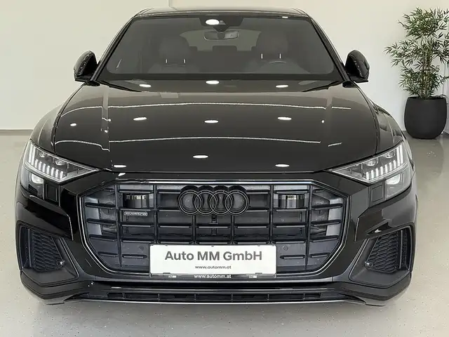 Audi Q8 50  TDI S line quattro Black Edition Ansicht 4