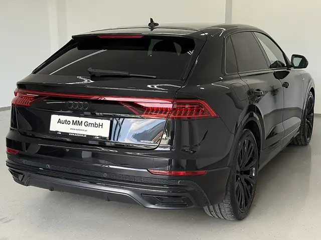 Audi Q8 50  TDI S line quattro Black Edition Ansicht 8