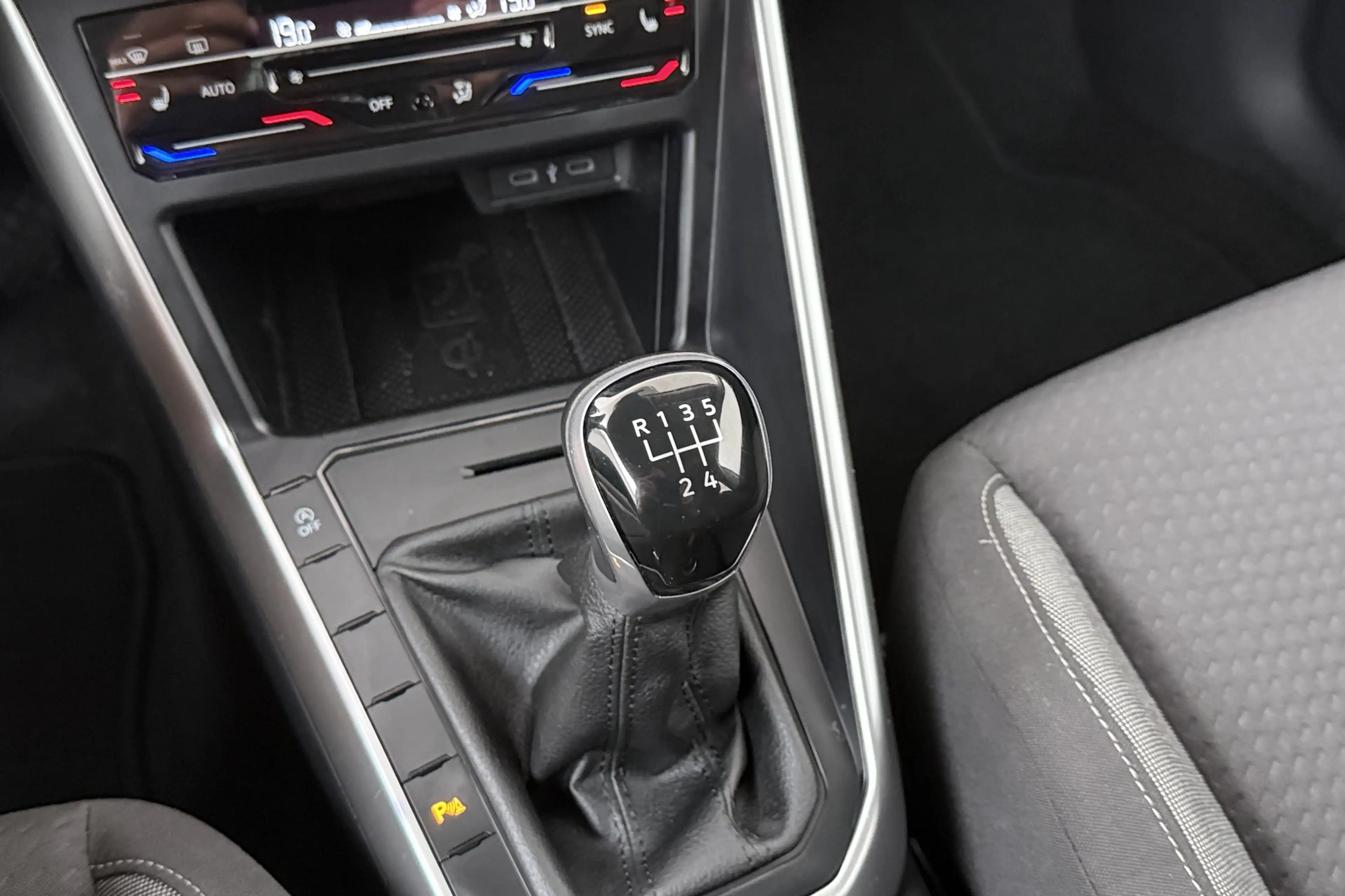Volkswagen Polo 1.0 96 PK TSI Business Climate Navi Stoelverw. Par — photo 29