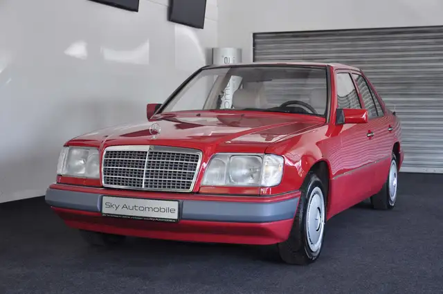 Mercedes-Benz 200 Diesel (W124) ! 135.673 km ! Imperialrot ! H-Zulassung (Oldtimer) !