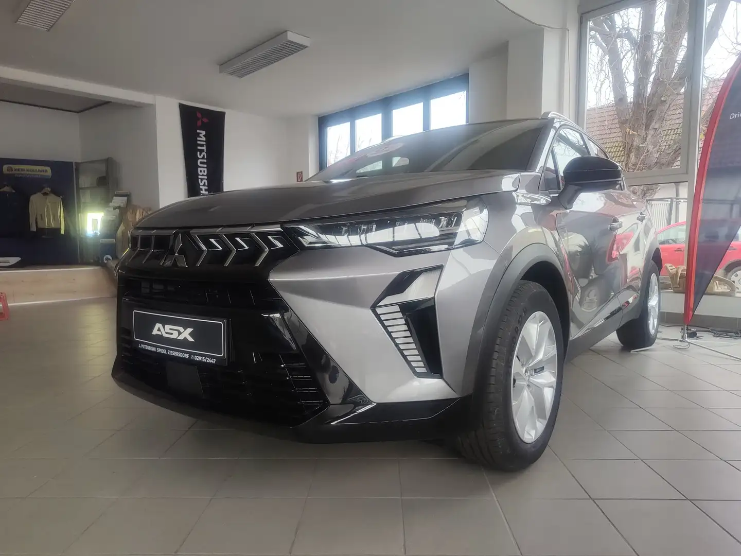 Mitsubishi Colt Colt 1,0 MPI-T Invite Invite Grau - 2