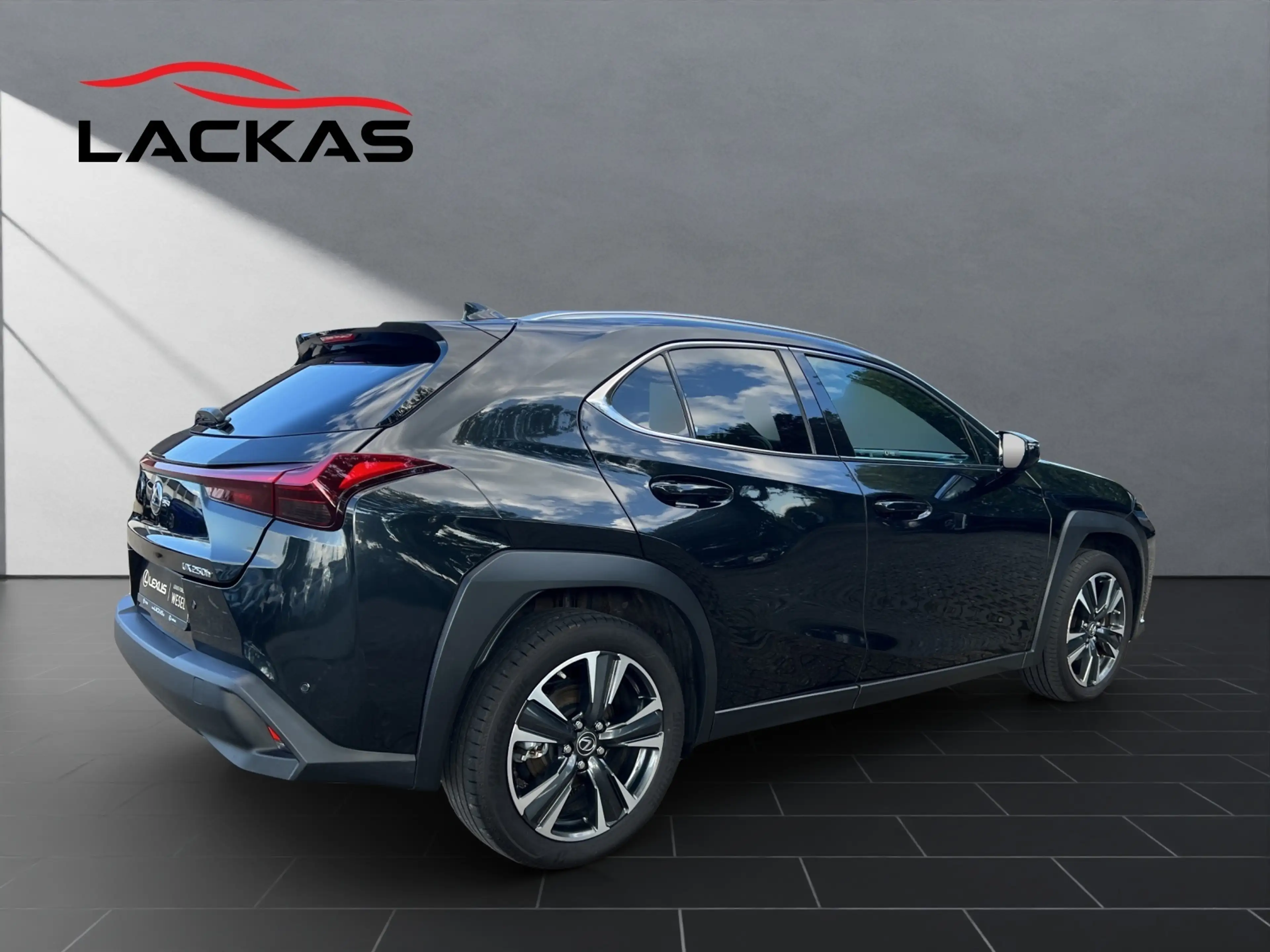 Lexus UX 250h 250h STYLE EDITION 1HD+CARPLAY+PDC+SHZ+LED — photo 5