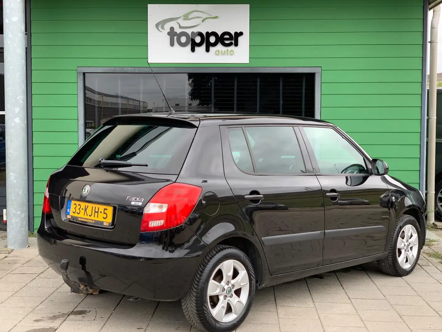 Skoda Fabia 1.4-16V Tour | Navigatie | CruiseControl | Airco | Noir - 2