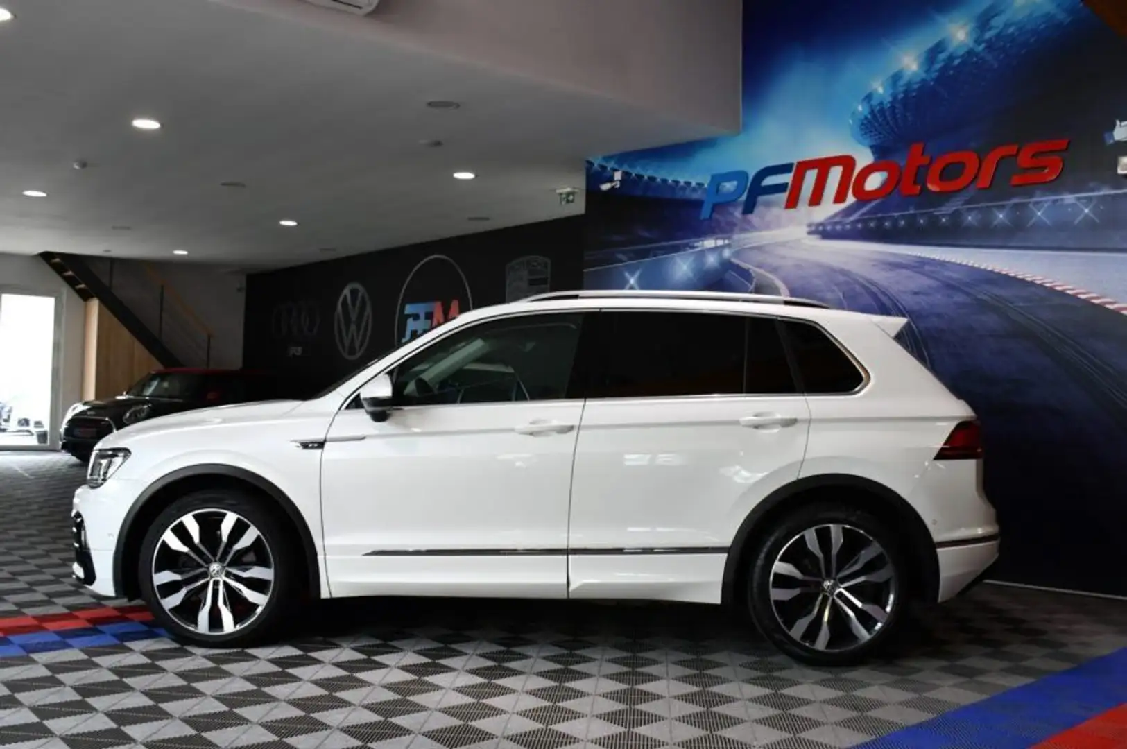 Volkswagen Tiguan R-Line Carat Exclusive 2.0 TDI 190 DSG 4Motion GPS Blanc - 2