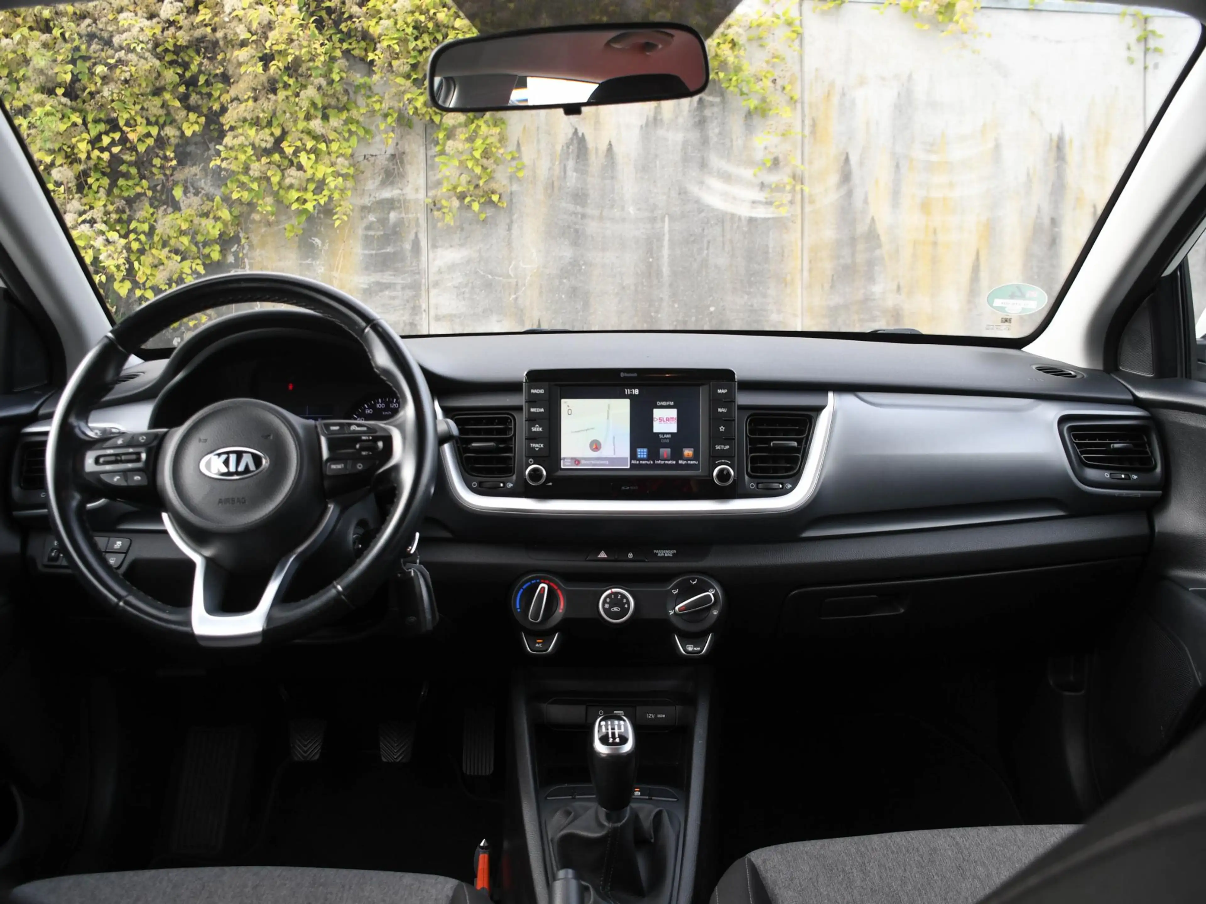 Kia Stonic DynamicLine 1.0 T-GDi 100pk 17''LM | CAMERA | NAVI — photo 13