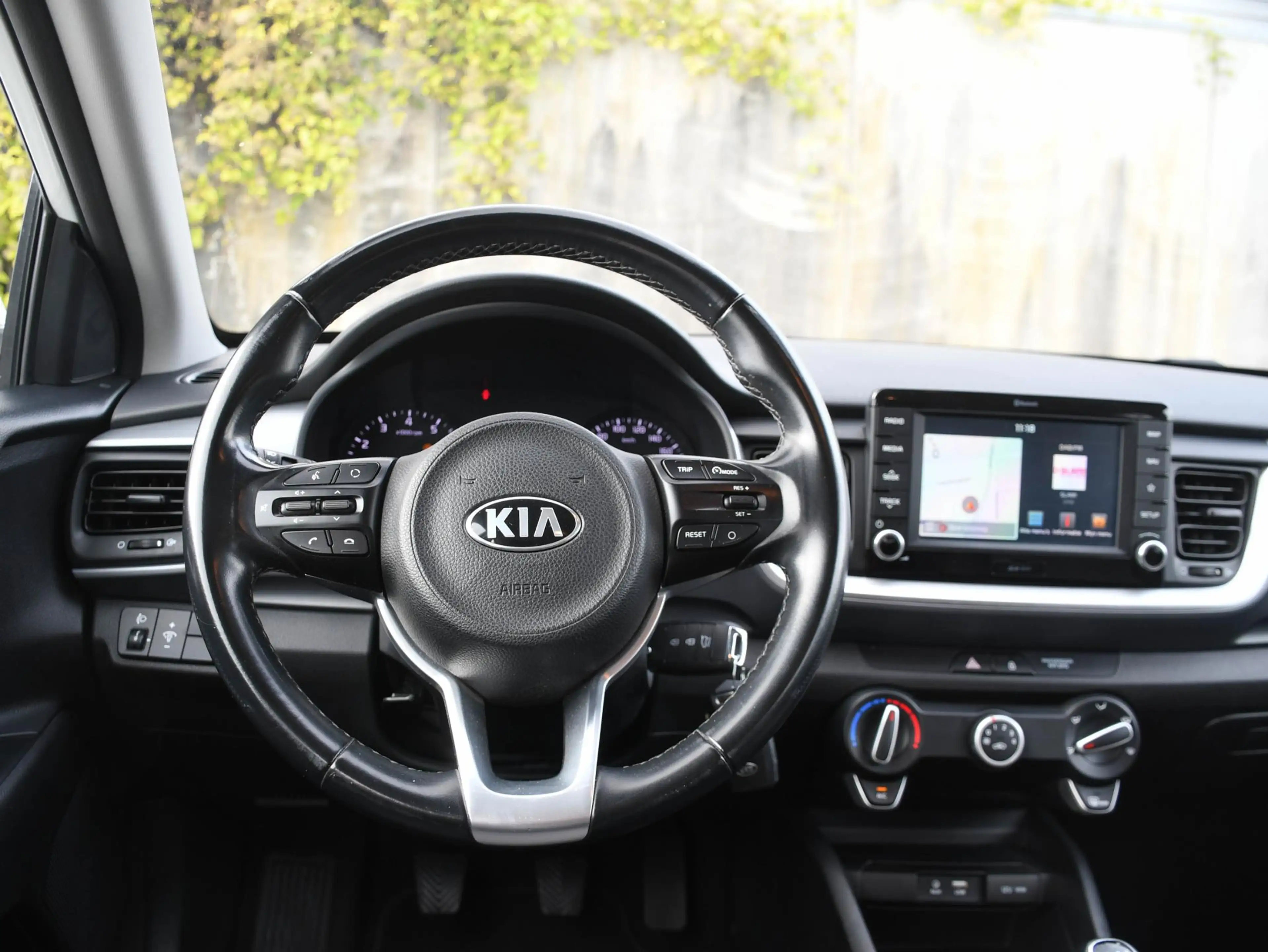 Kia Stonic DynamicLine 1.0 T-GDi 100pk 17''LM | CAMERA | NAVI — photo 14