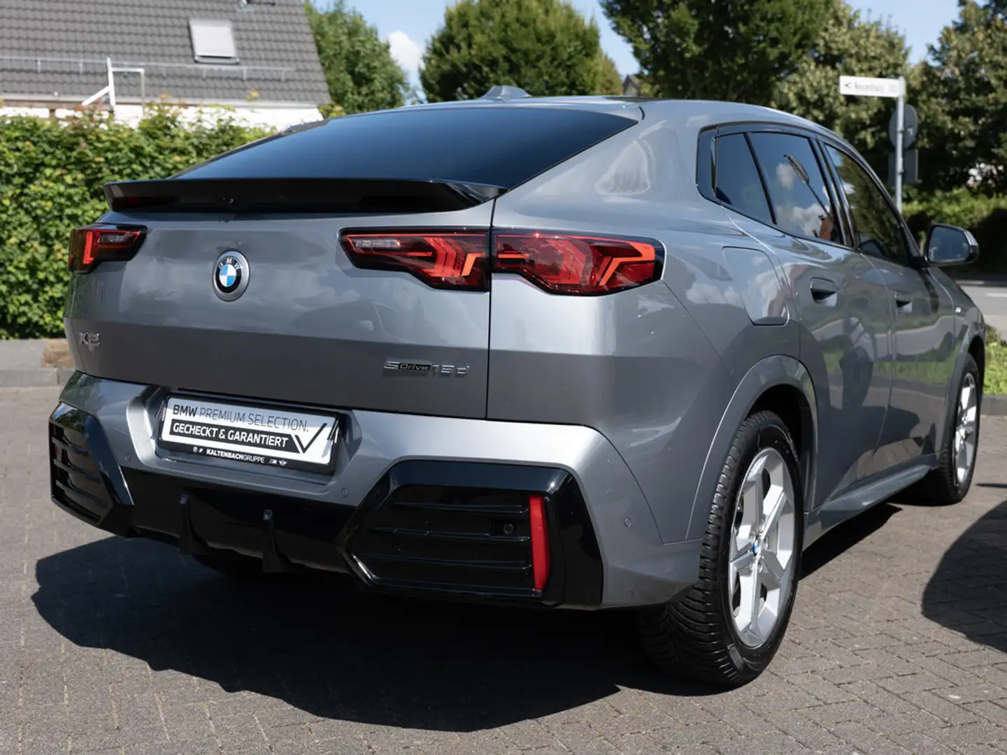 BMW X2 sDrive 18d M-Sport AHK LED AKTIVSITZE NAVI Gris - 2