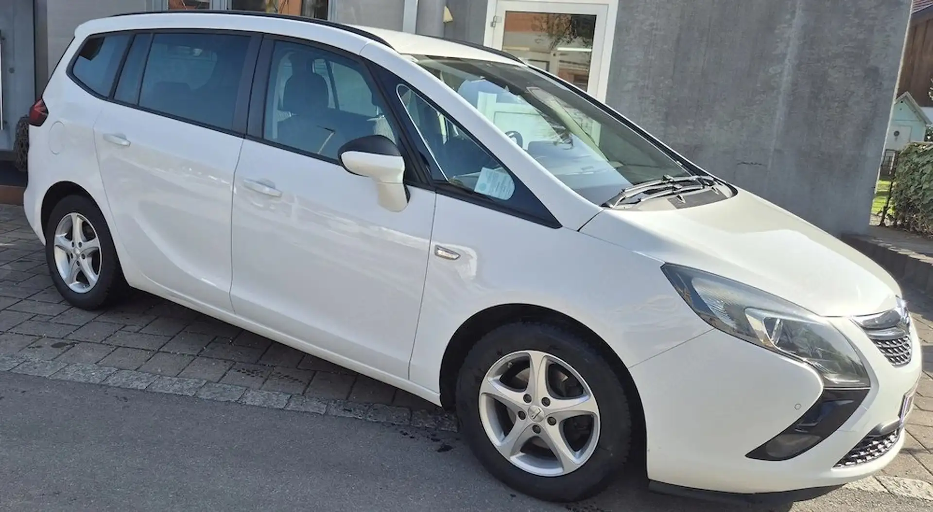 Opel Zafira Tourer Zafira Tourer 1,4 Turbo ecoflex Österreich Ed. Start/Stop Österreich Edition Weiß - 2