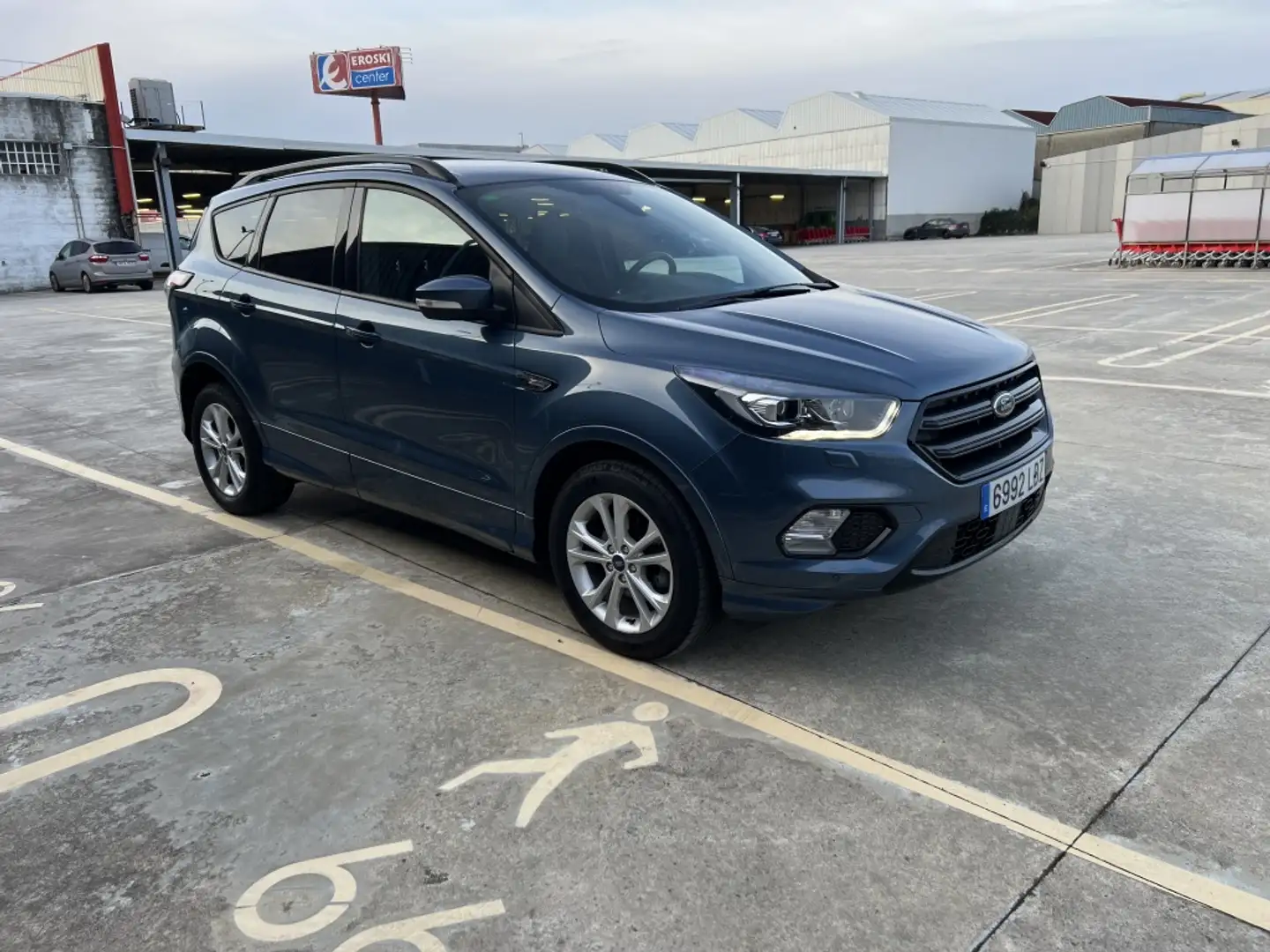 Ford Kuga 1.5 EcoB. Auto S&S ST-Line Limited Edition 4x2 Aut Blauw - 2