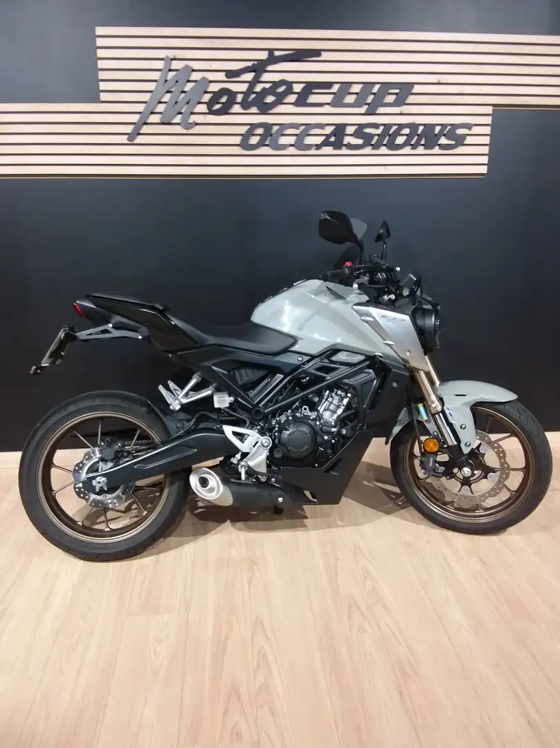 Honda CB 125 Gris - 1