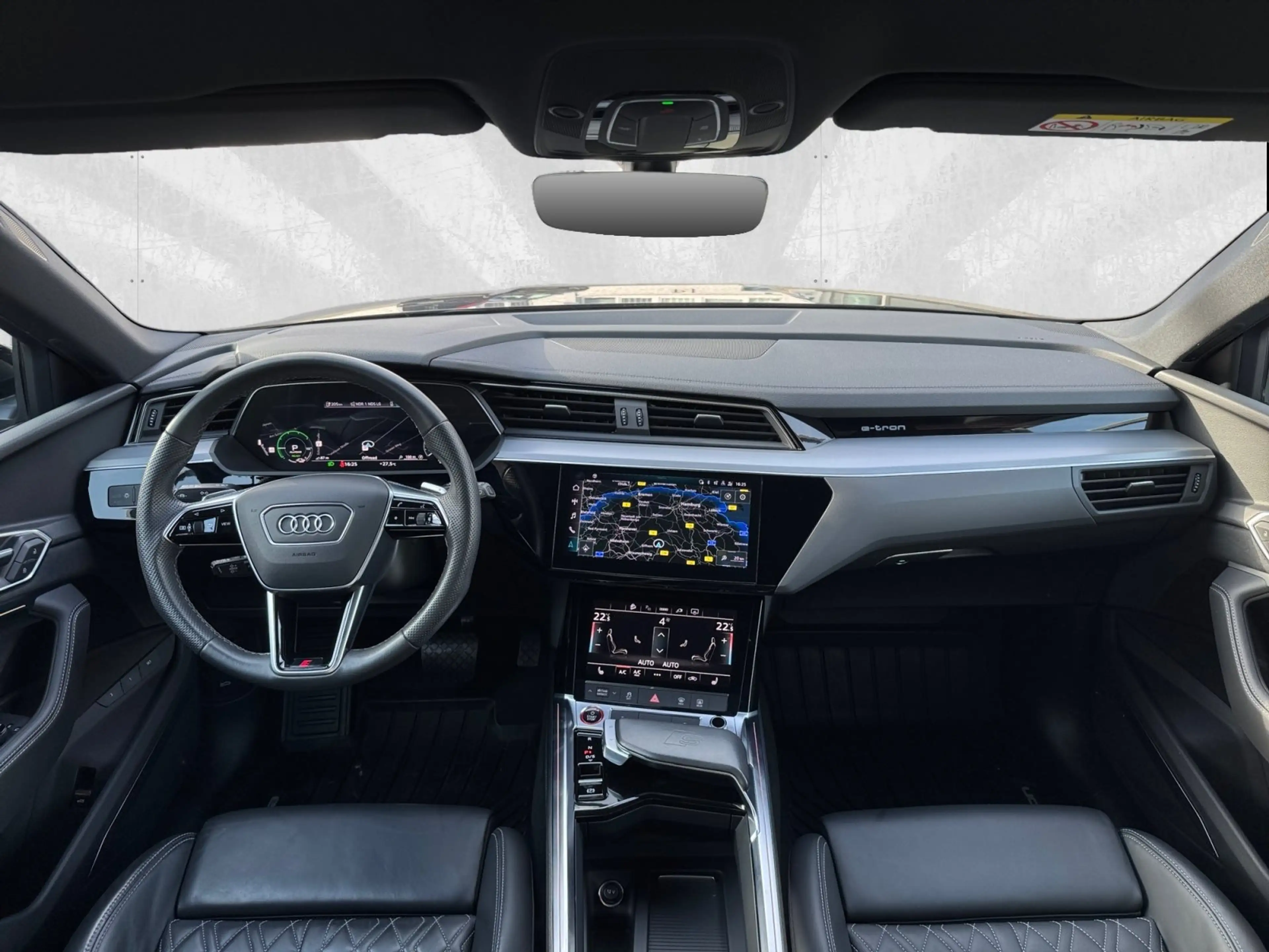 Audi e-tron S quattro 95 kw/h MATRIX/KAMERA/OPTIKPAKET — photo 12