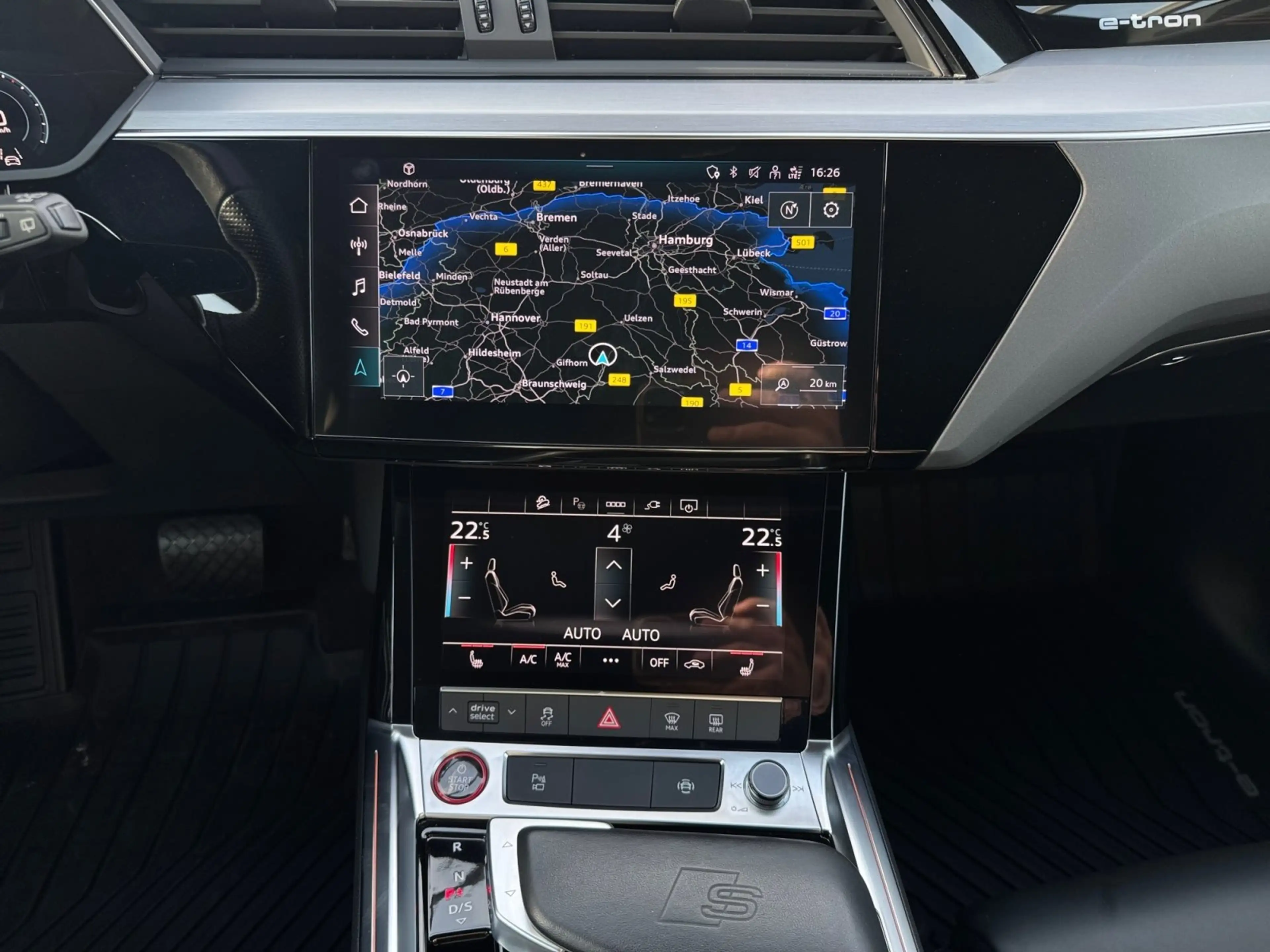 Audi e-tron S quattro 95 kw/h MATRIX/KAMERA/OPTIKPAKET — photo 15