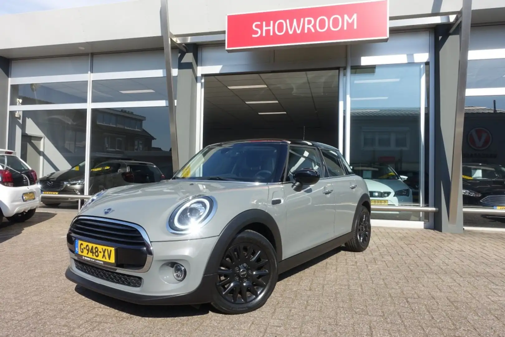 MINI Cooper 1.5 COOPER Business Edition 100%NL (All-in prijs) Gri - 2