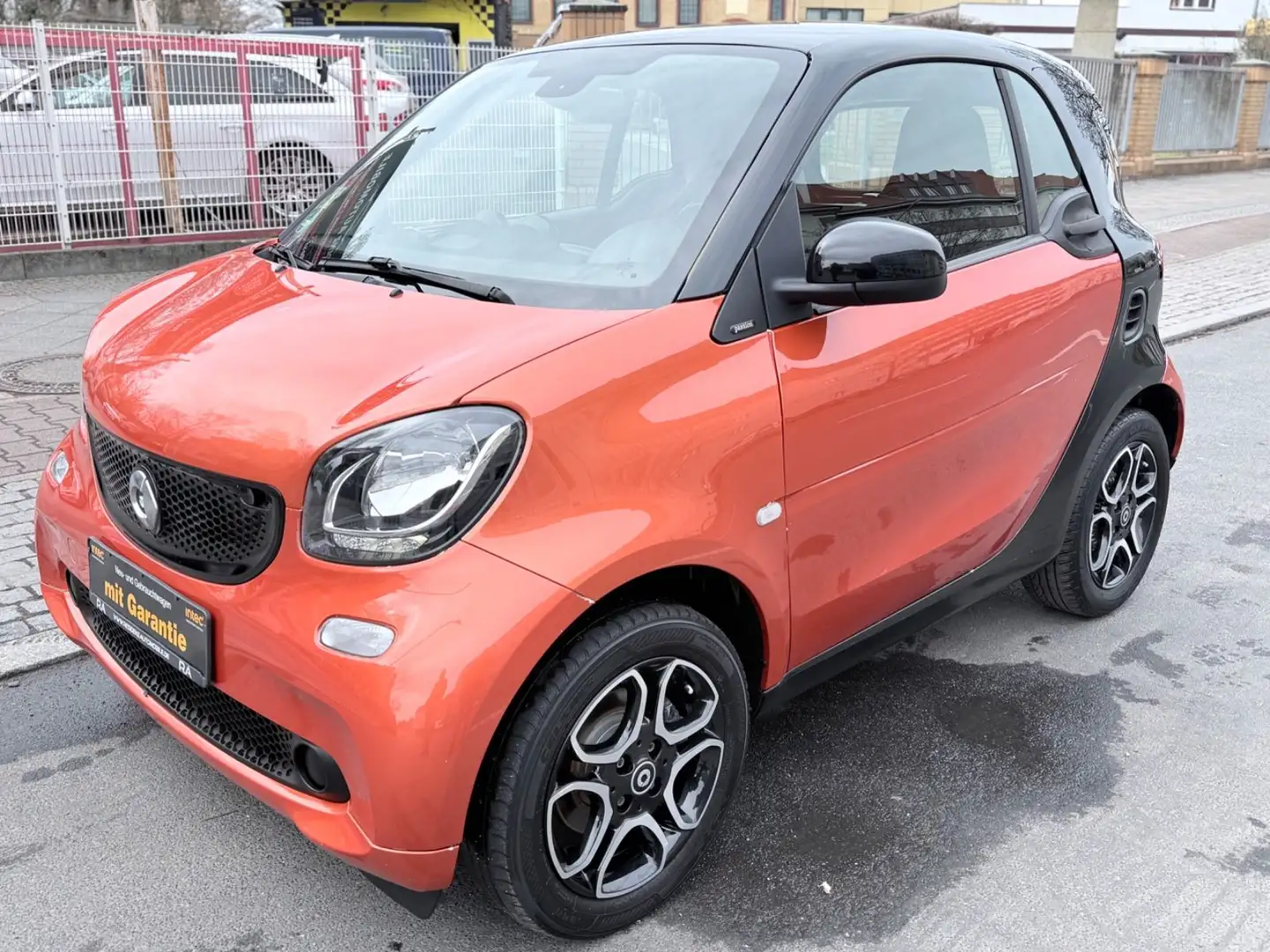 smart forTwo FORTWO COUPE 1.0 52kW +NAVI+AUTOMATIK+KLIMA+ Orange - 1