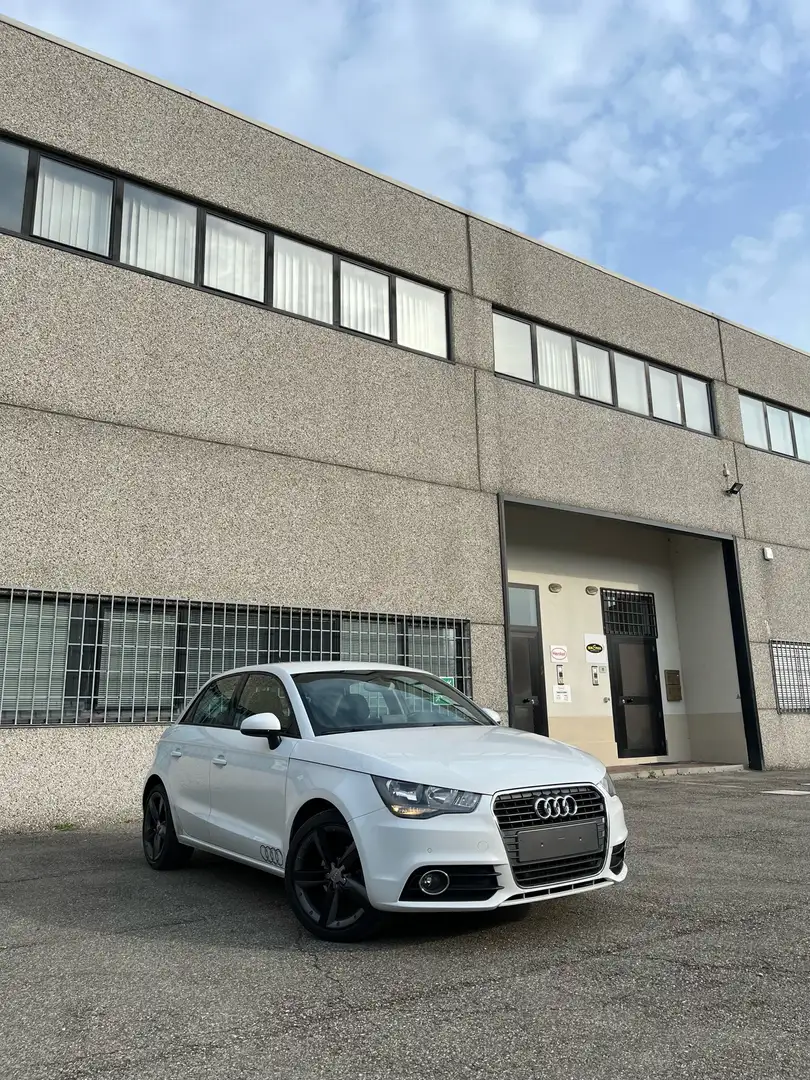 Audi A1 Sportback 1.2 tfsi Attraction - 2