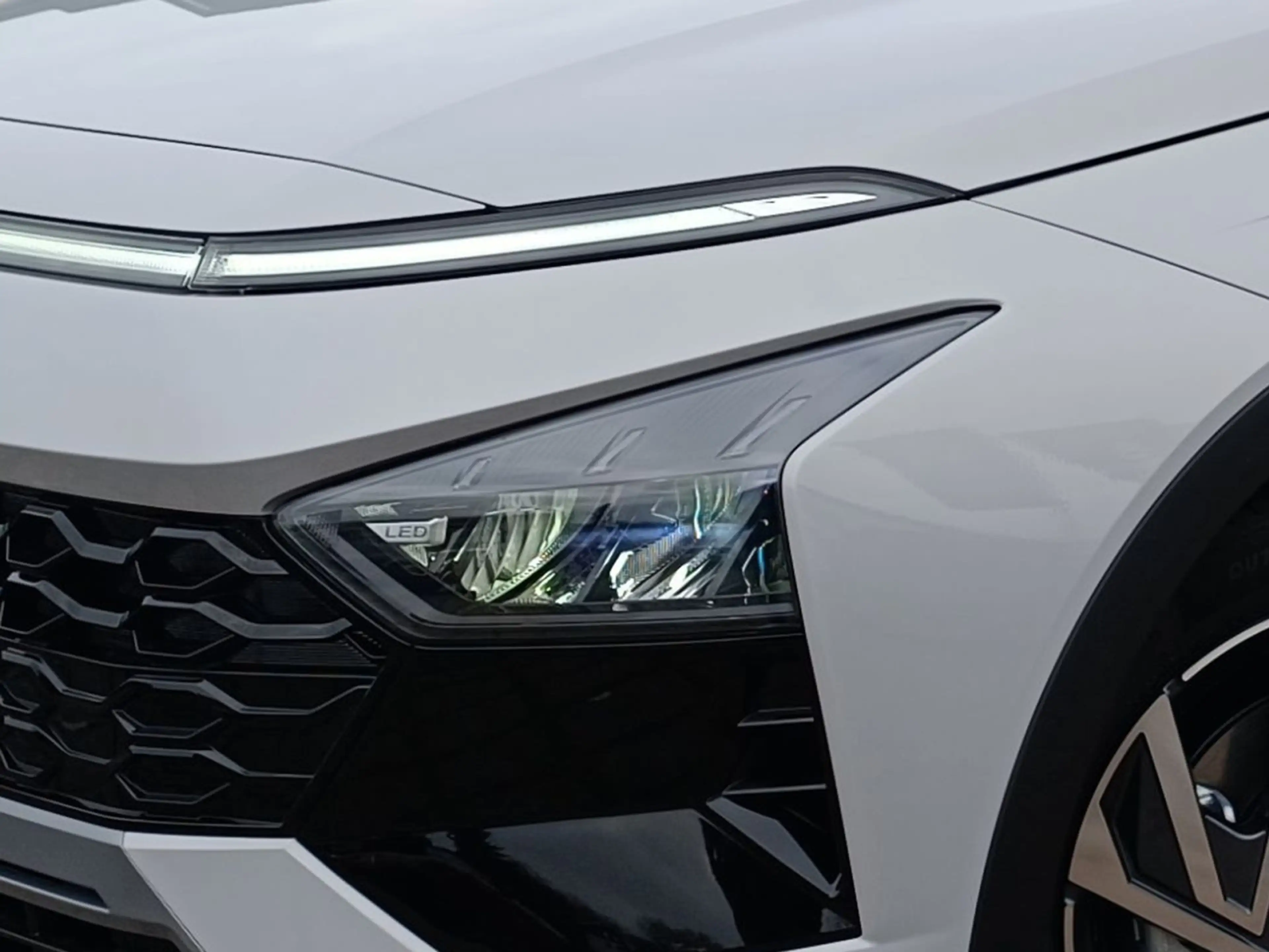 Hyundai BAYON Bayon 1.0 T-GDI Trend+Navi+Kamera+Komfortpaket LED — photo 5