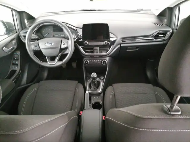 Ford Fiesta view 9