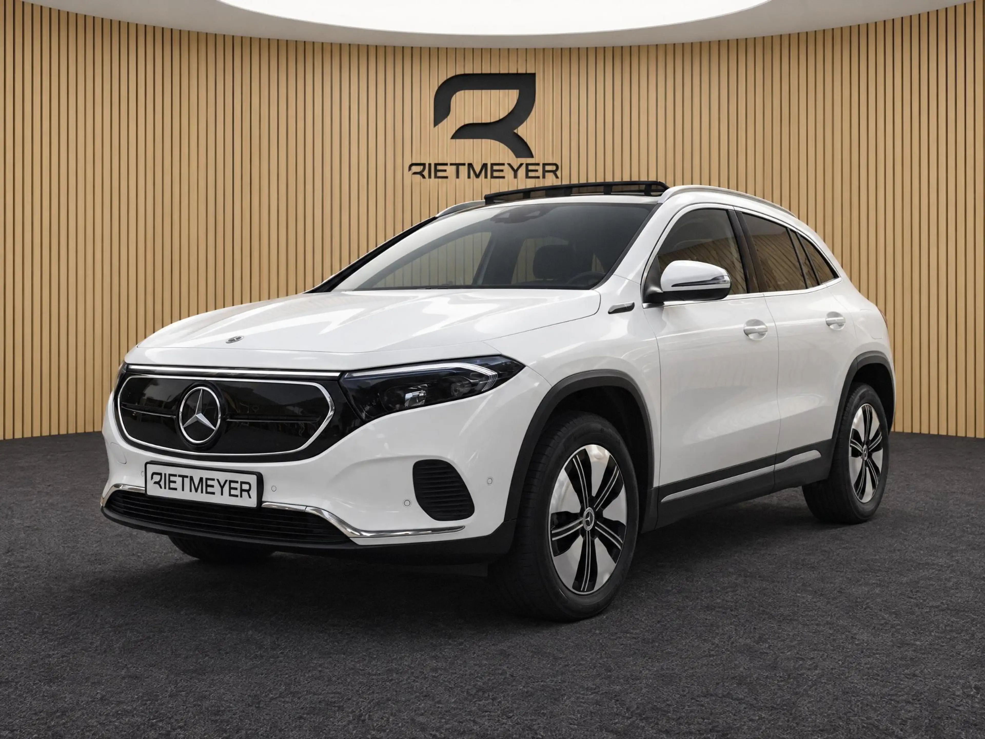 Mercedes-Benz EQA 250 67 kWh |Pano |Stoelverw. |Burmester |Camera |Sfeer