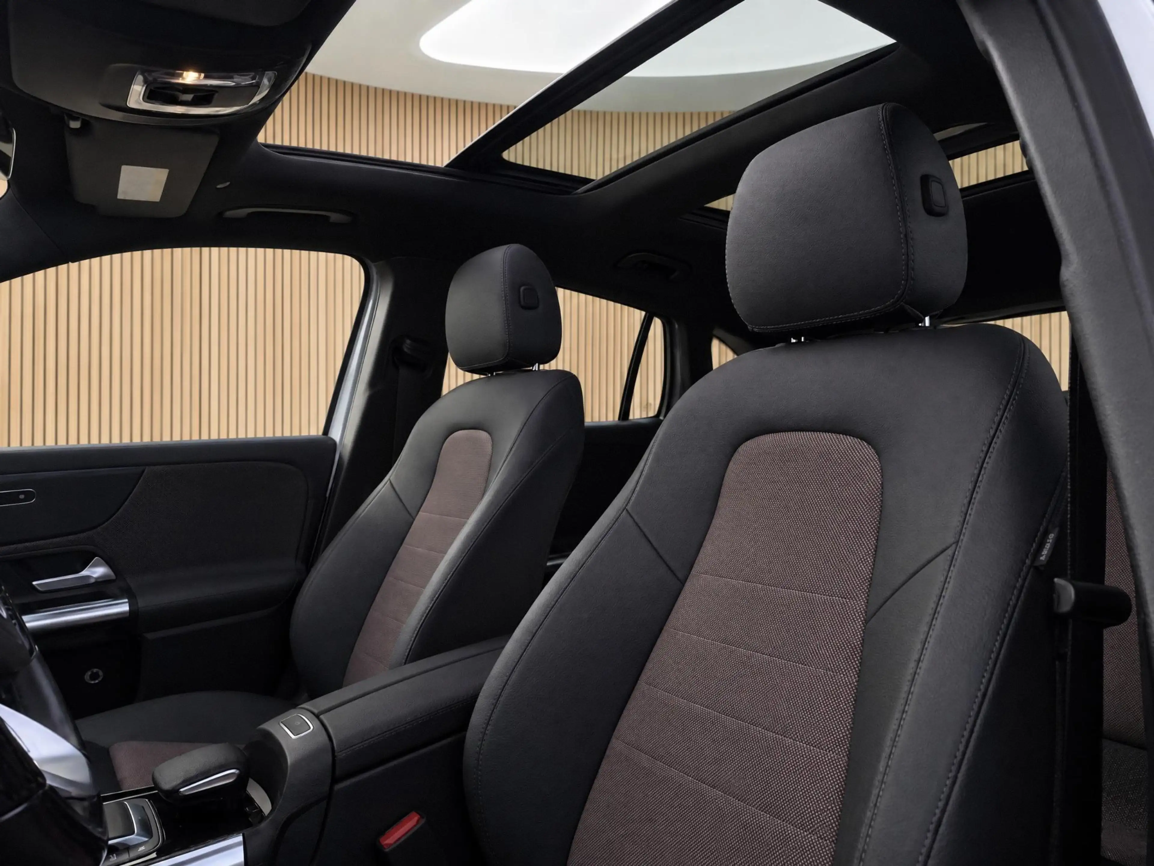 Mercedes-Benz EQA 250 67 kWh |Pano |Stoelverw. |Burmester |Camera |Sfeer — photo 5