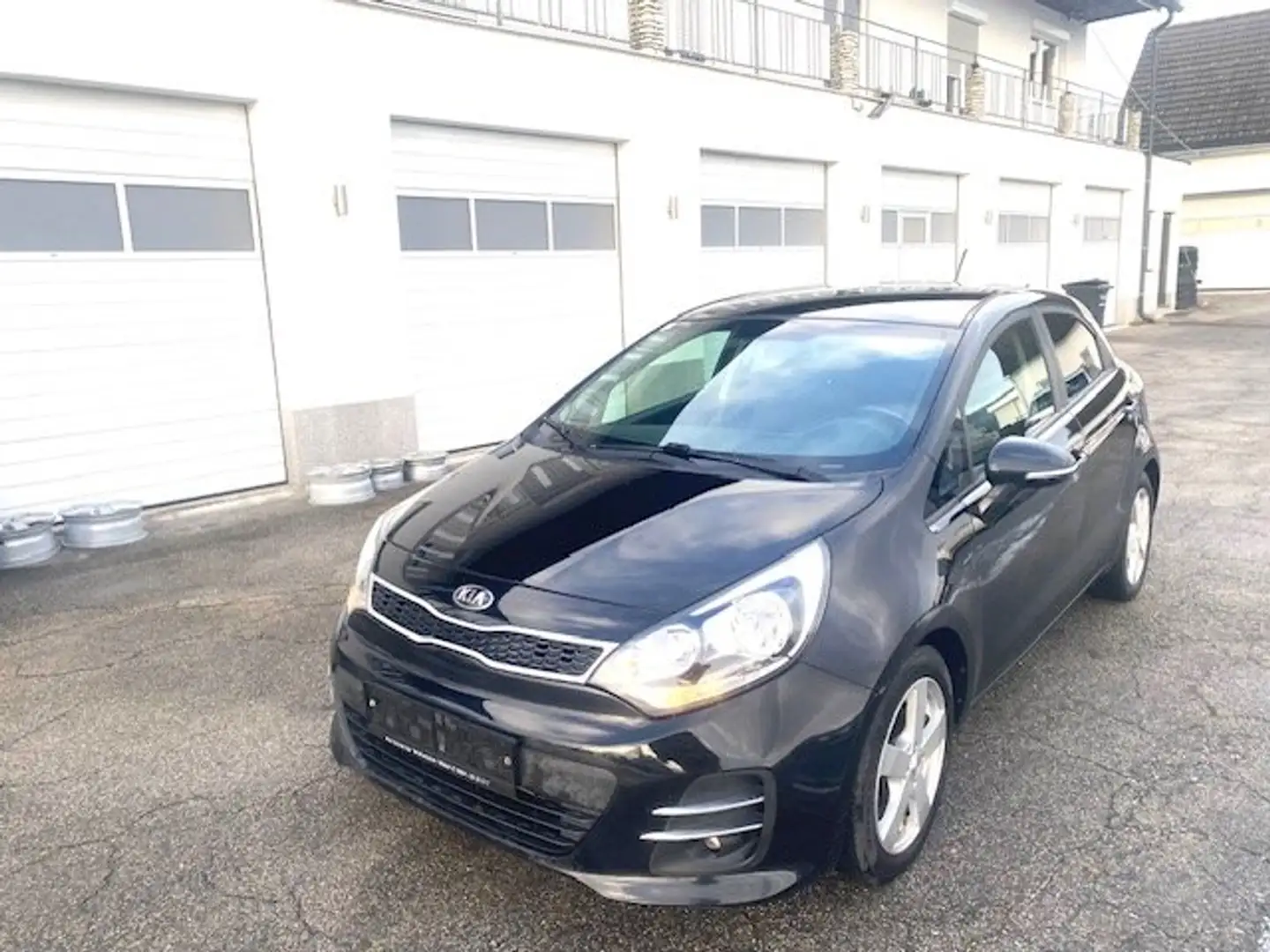 Kia Rio Rio 1,2 MPI Team Austria Edition Schwarz - 1