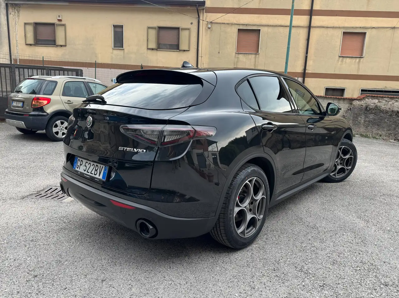 Alfa Romeo Stelvio 2023