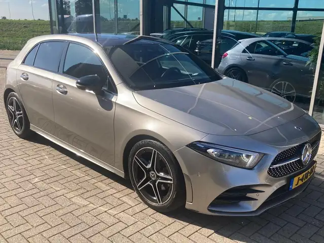 Mercedes-Benz A 180 180 Bns Solution AMG