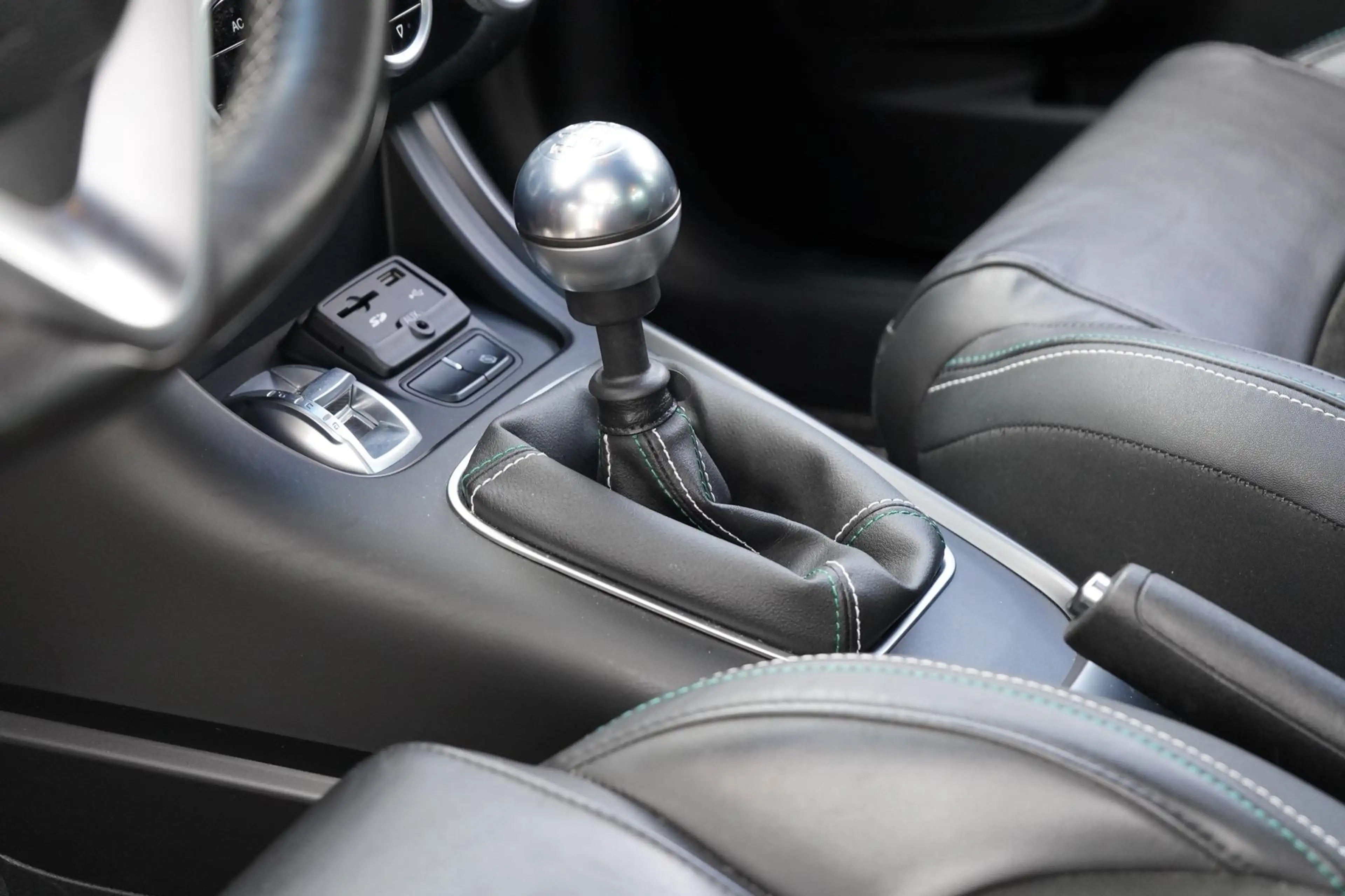 Alfa Romeo Giulietta 1.4 T Distinctive QV-Line — photo 5