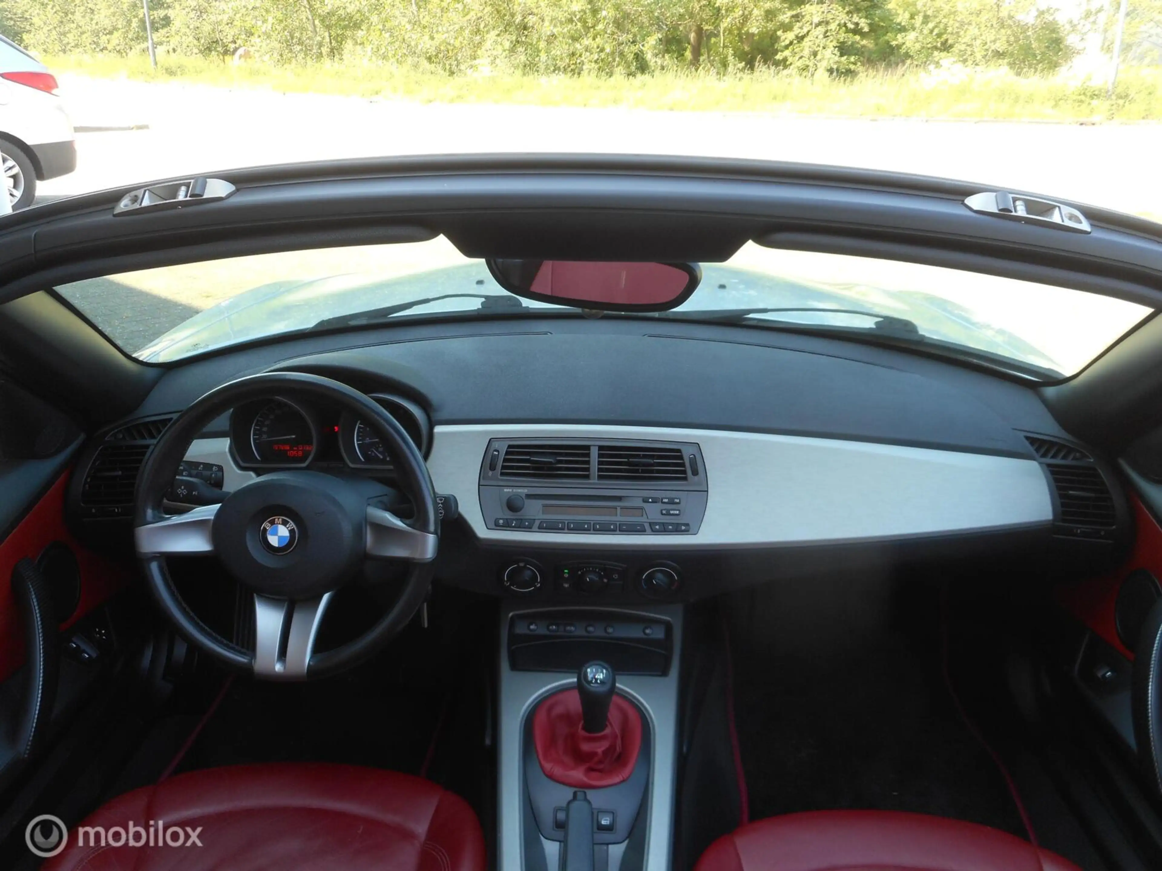BMW Z4 Roadster 2.2i 6 Cyl — photo 10