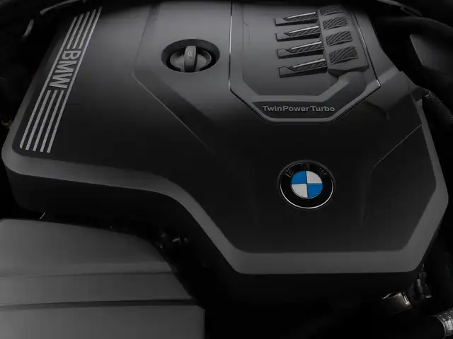 BMW 3 Series view 18