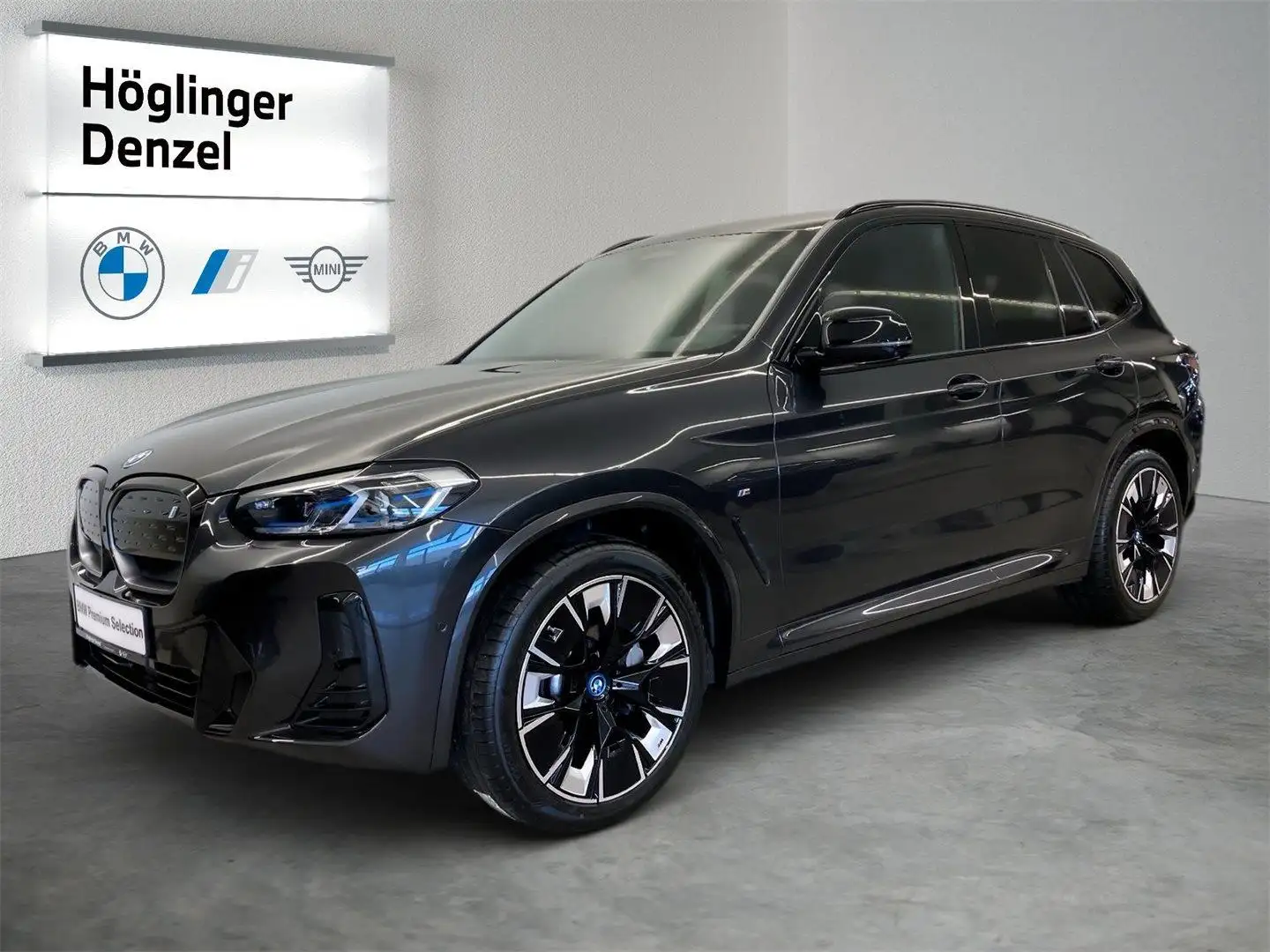 BMW iX3 M Sport Grey - 2