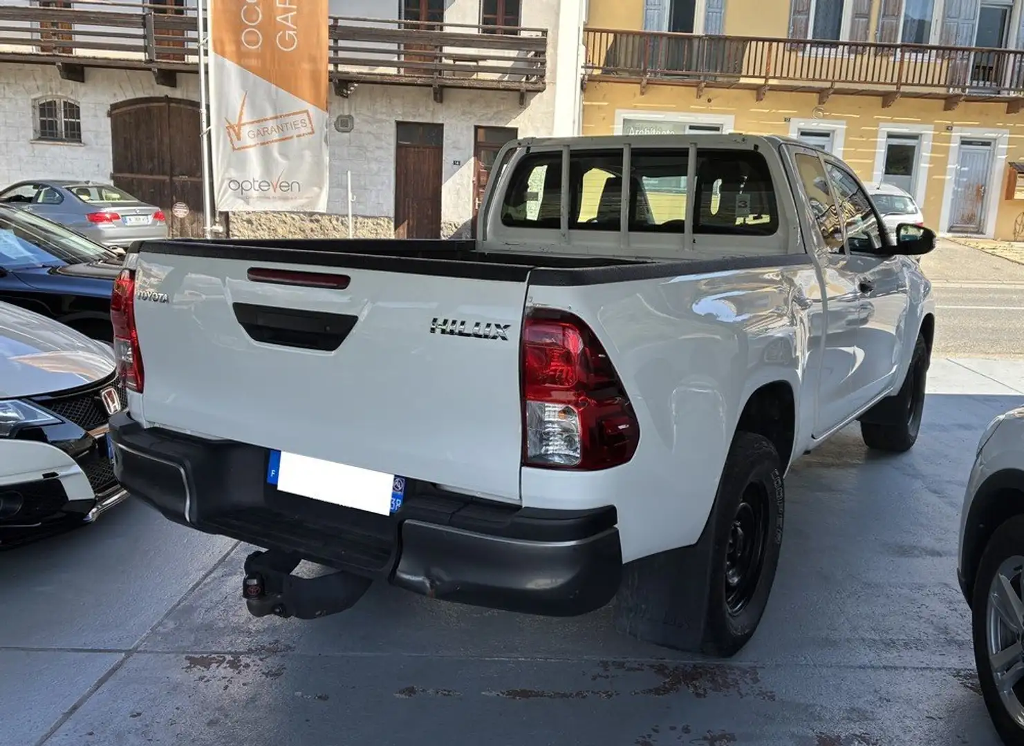 Toyota Hilux 2.4 D-4D X-TRA CABINE 4WD - 2