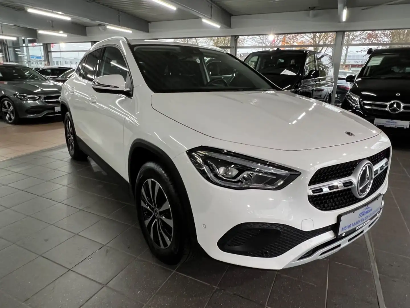 Mercedes-Benz GLA 250 e Style Park-Paket+LED High+Spiegel. Blanc - 2
