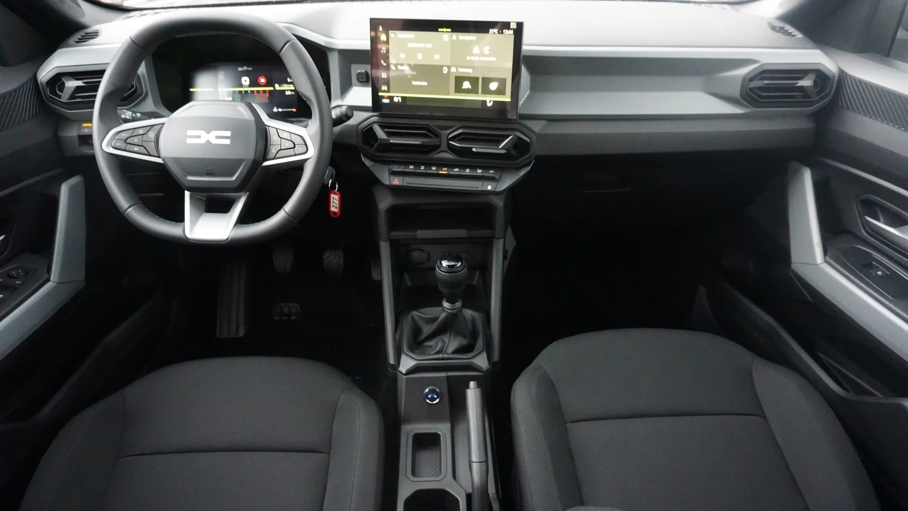 Dacia Bigster Essential 140 mHev LED Kamera — photo 11