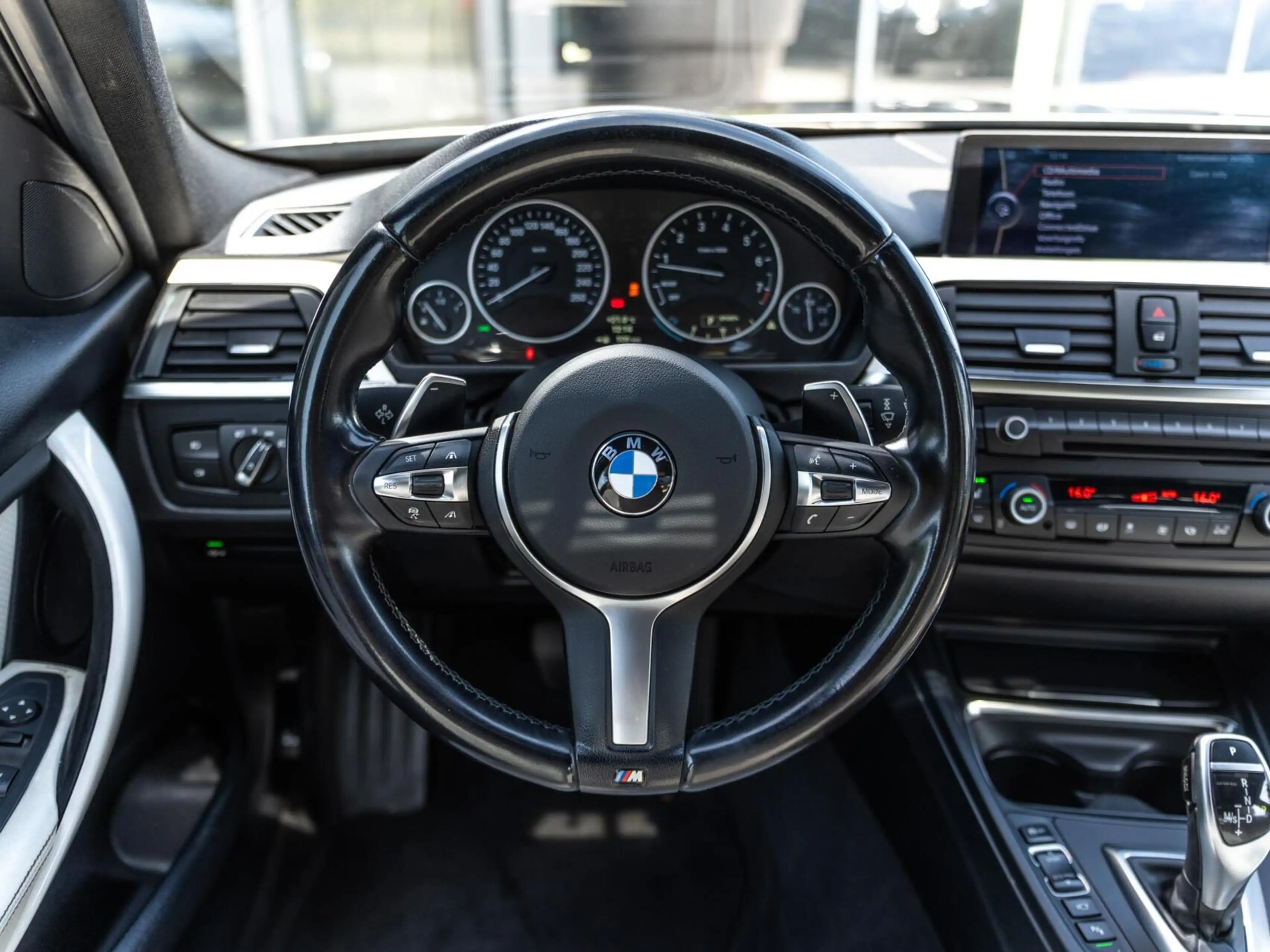 BMW 335 3-serie 335i xDrive M-Sport|PANO|CAM|HEAD-UP|17' — photo 15