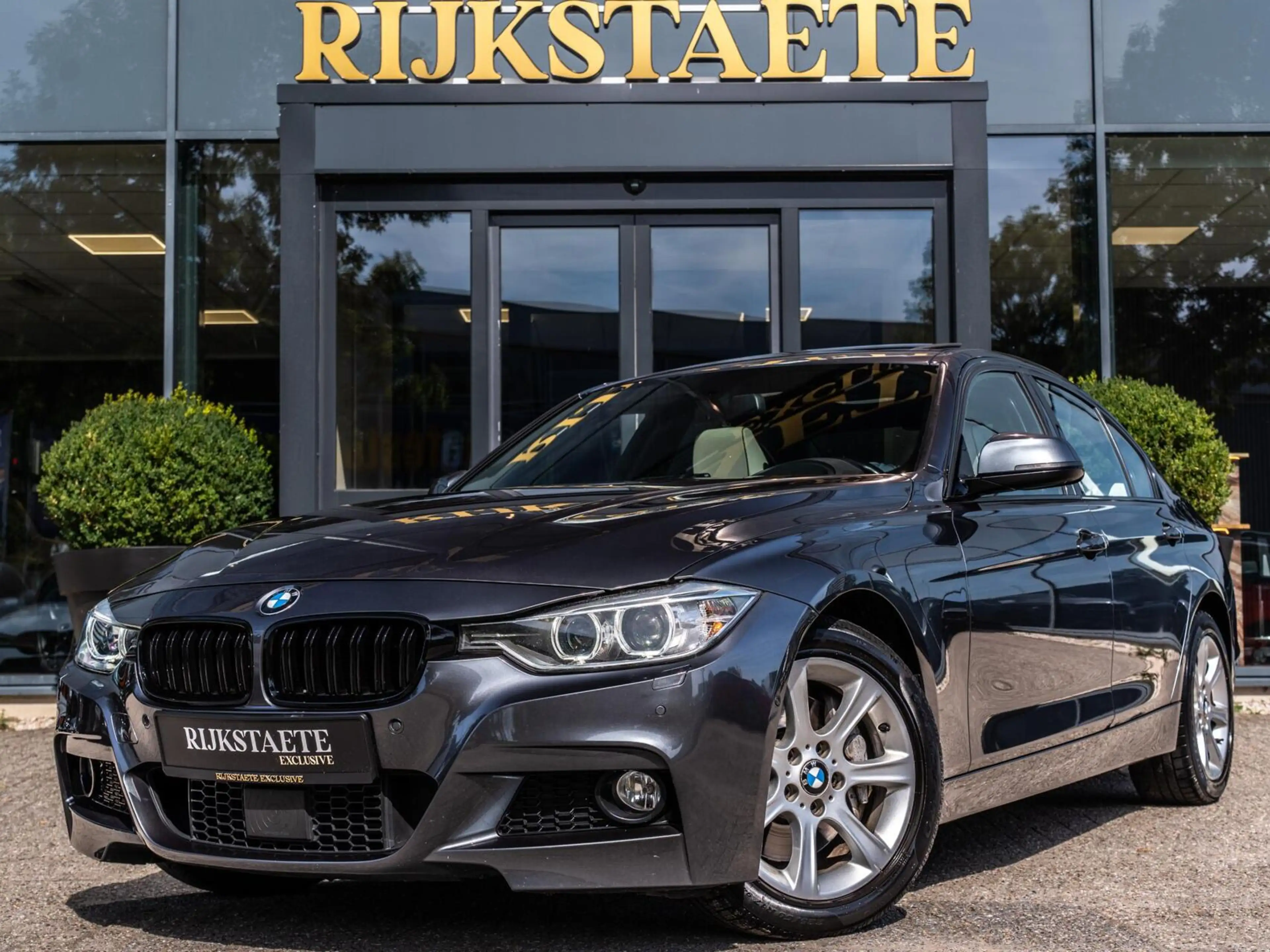 BMW 335 3-serie 335i xDrive M-Sport|PANO|CAM|HEAD-UP|17'
