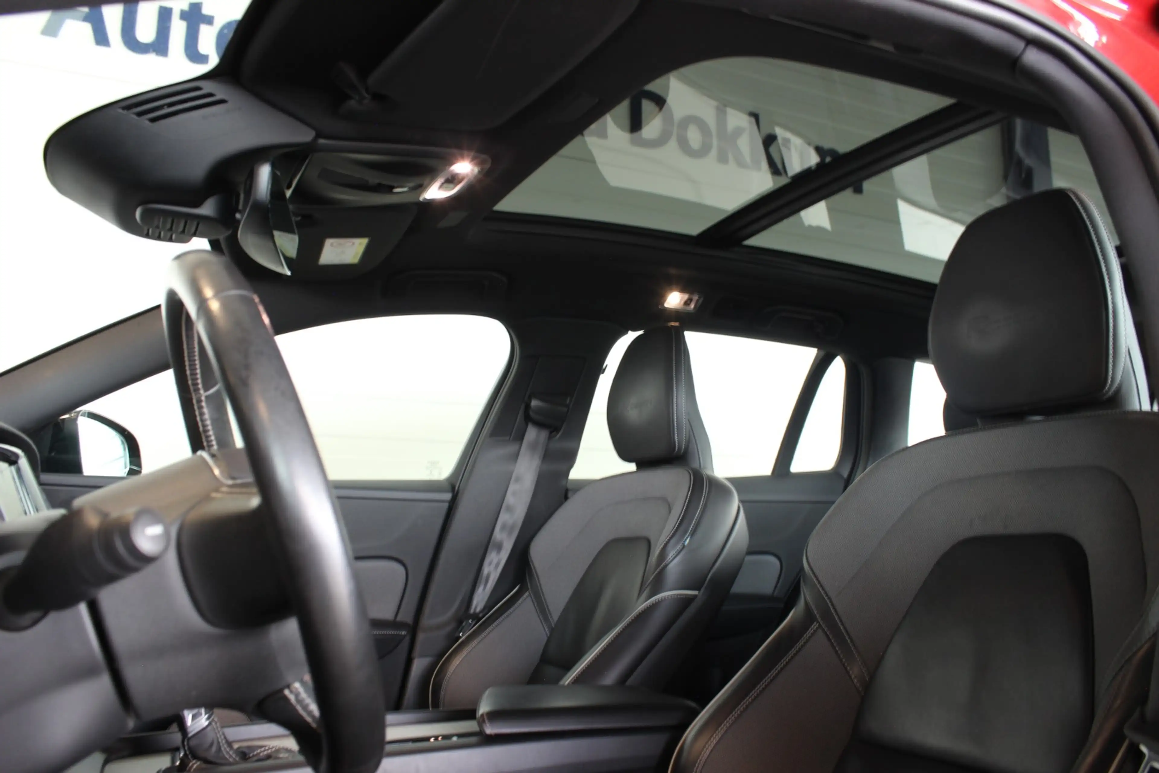 Volvo V60 2.0 T4 R-Design Trekhaak | Pano | Camera | Leder | — photo 4