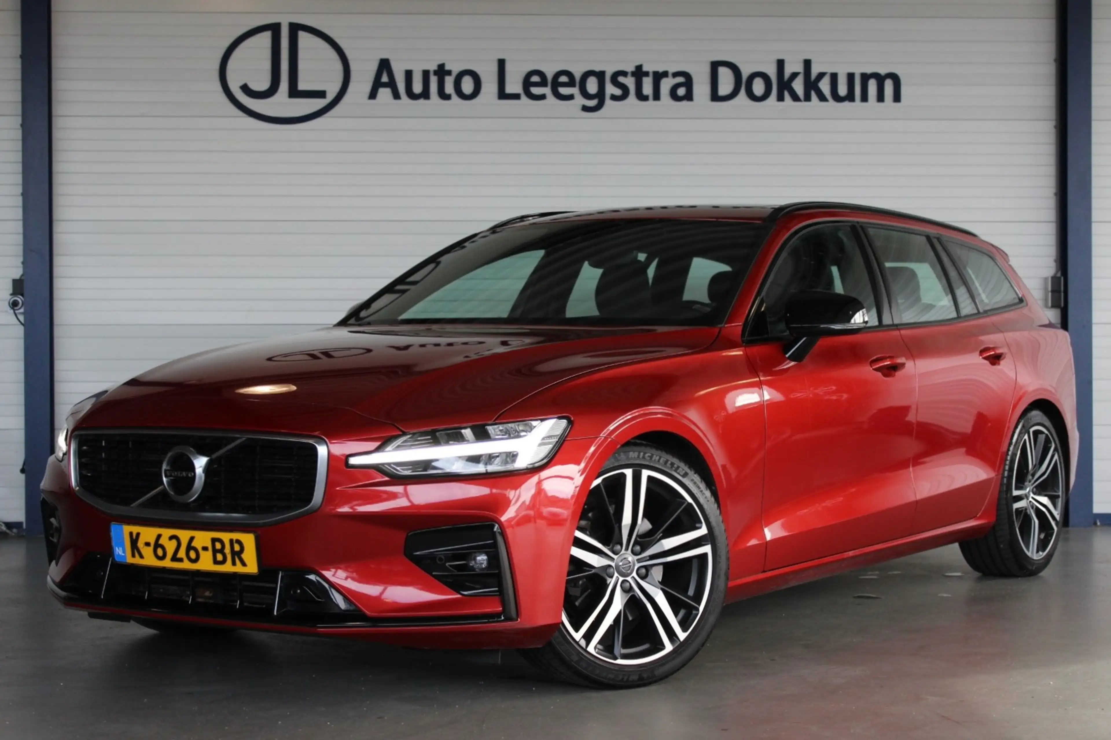 Volvo V60 2.0 T4 R-Design Trekhaak | Pano | Camera | Leder |