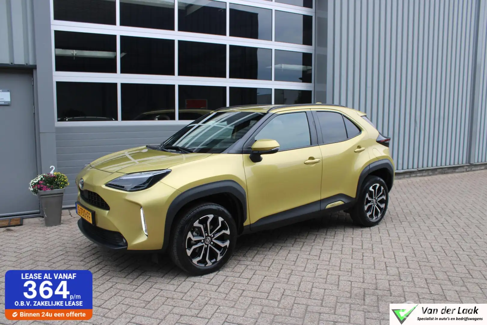 Toyota Yaris Cross 1.5 Hybrid Dynamic NL Auto NAP Geel - 1