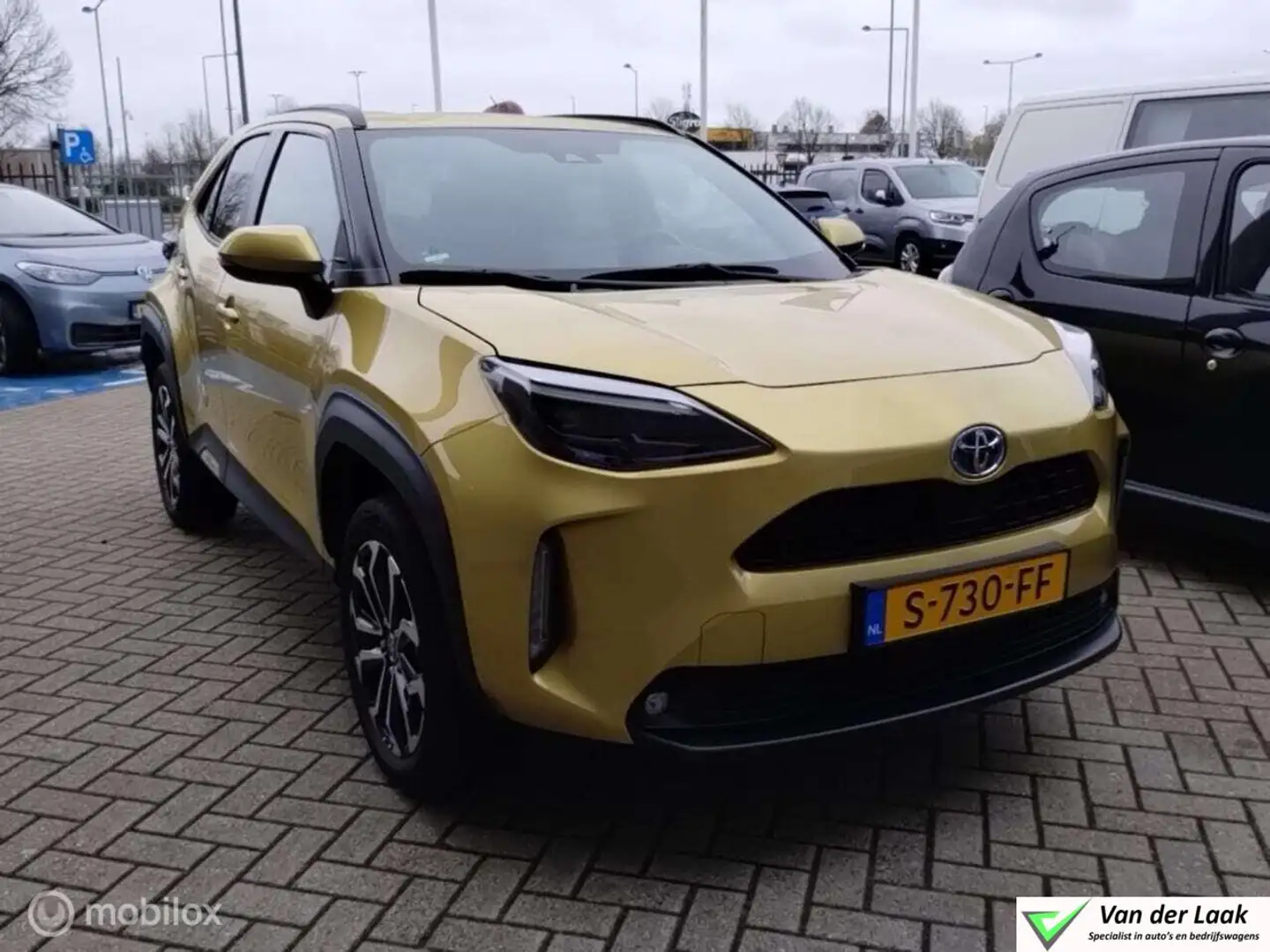 Toyota Yaris Cross 1.5 Hybrid Dynamic 1e Eig NAP Geel - 2