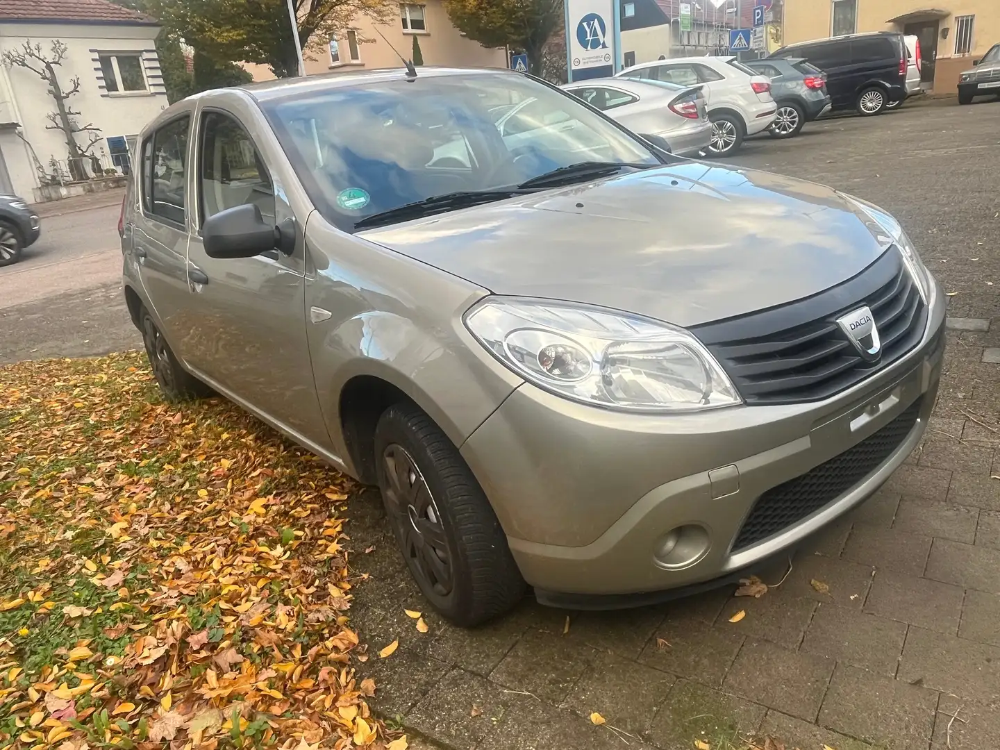 Dacia Sandero Basis Grau - 2