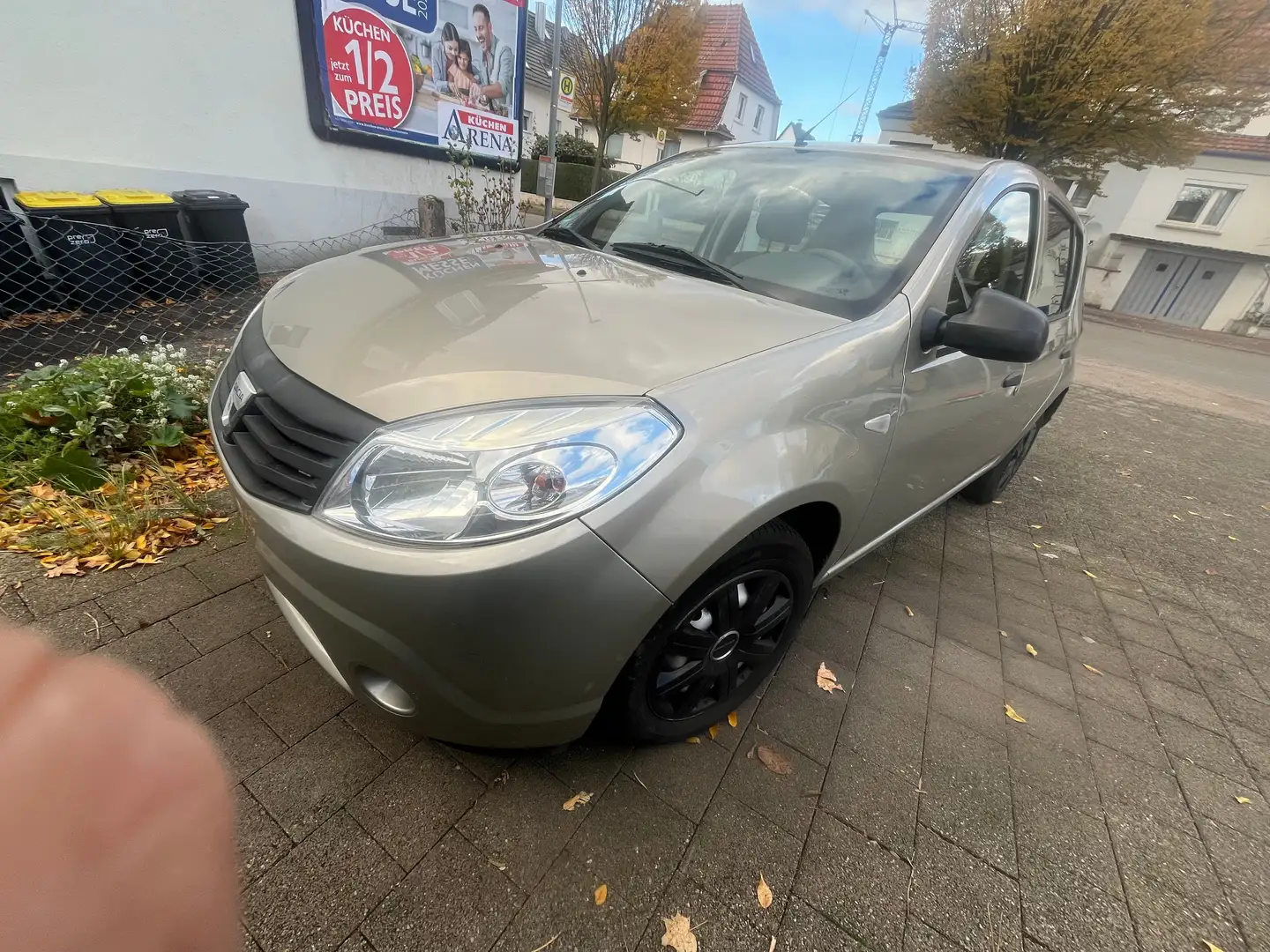 Dacia Sandero Basis Grau - 1