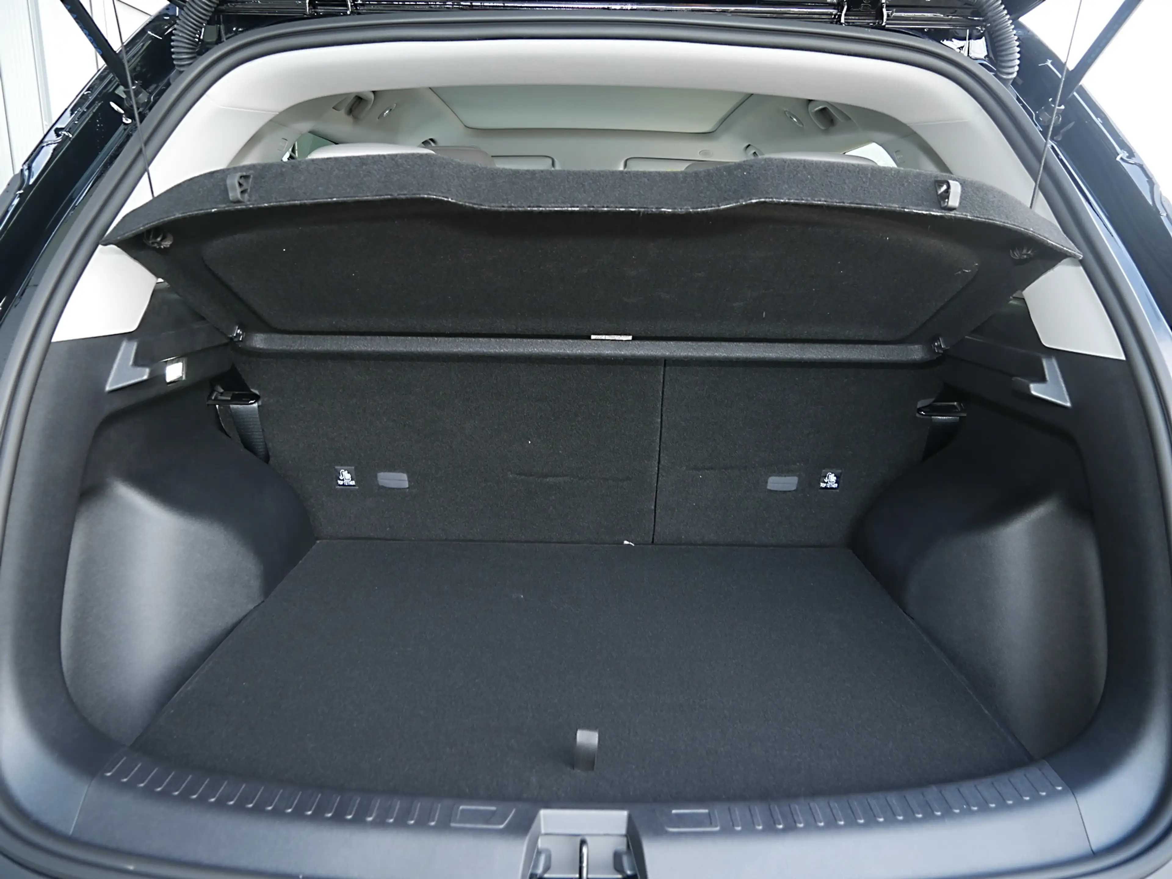 BYD Atto 2 DM-i Boost 156kW 360° Navi Pano 17"Alu — photo 10