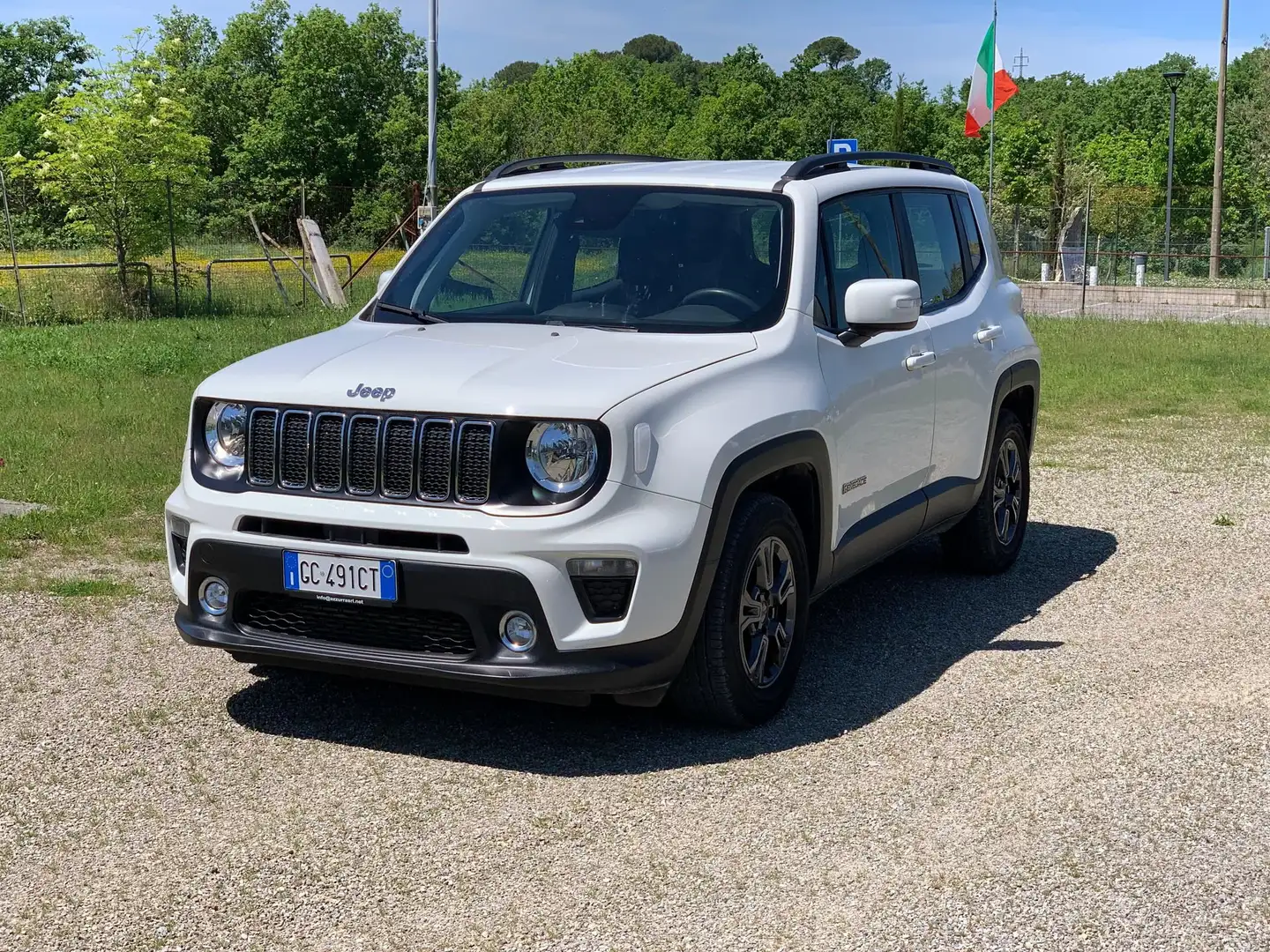 Jeep Renegade 1.6 Mjt 120 CV Longitude Blanc - 1
