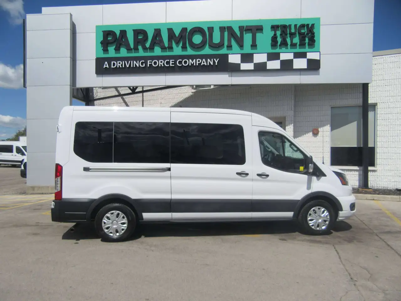 Ford Transit Passenger Wagon снимка Ford Transit Passenger Wagon