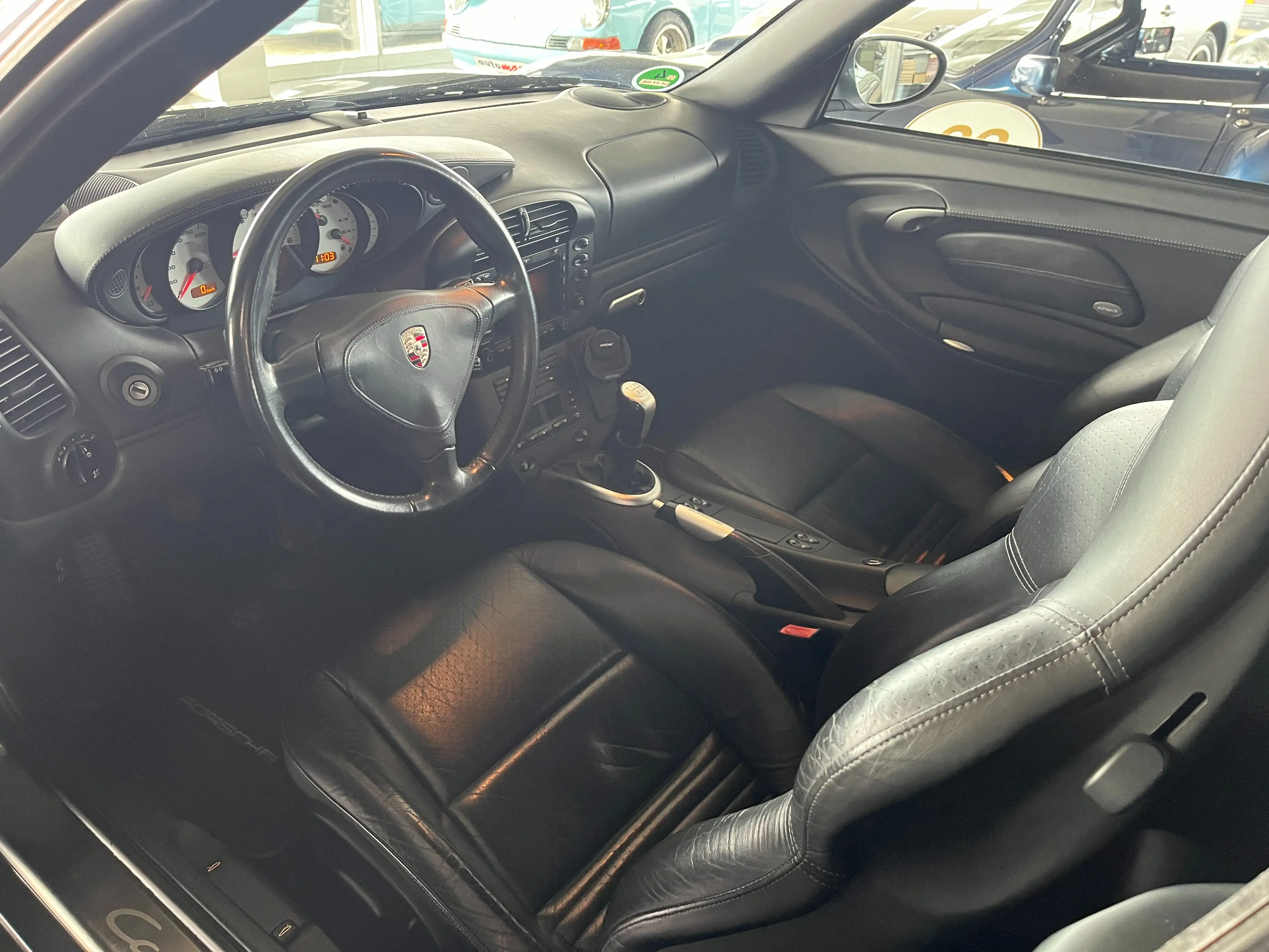 Porsche 996 911 Carrera Cabrio — photo 13