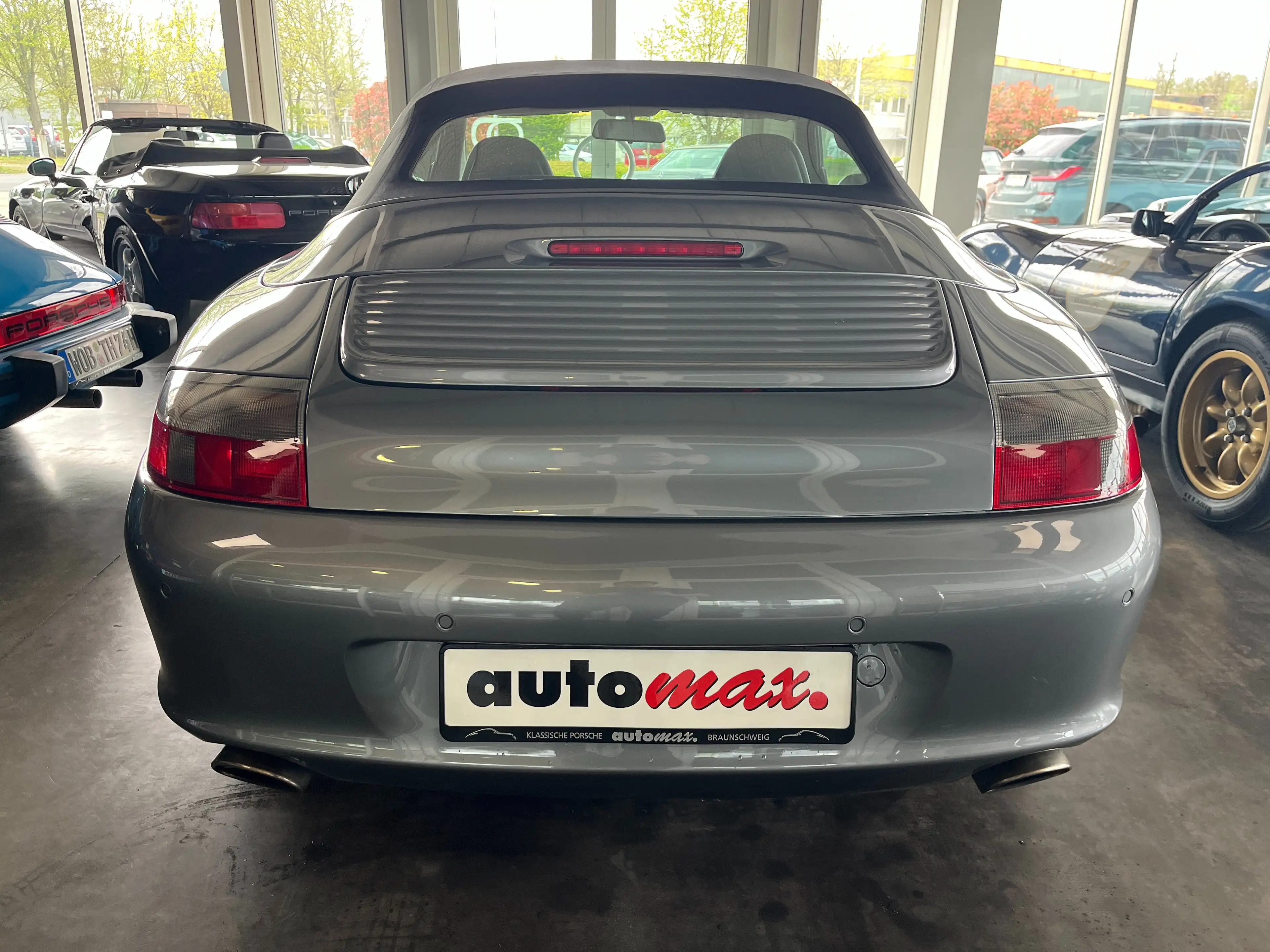 Porsche 996 911 Carrera Cabrio — photo 10