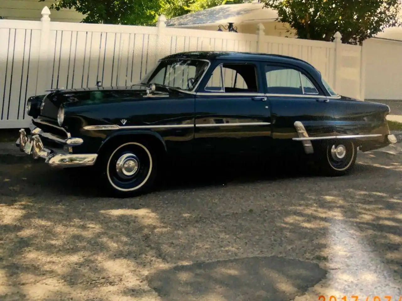 Ford Customline снимка Ford Customline